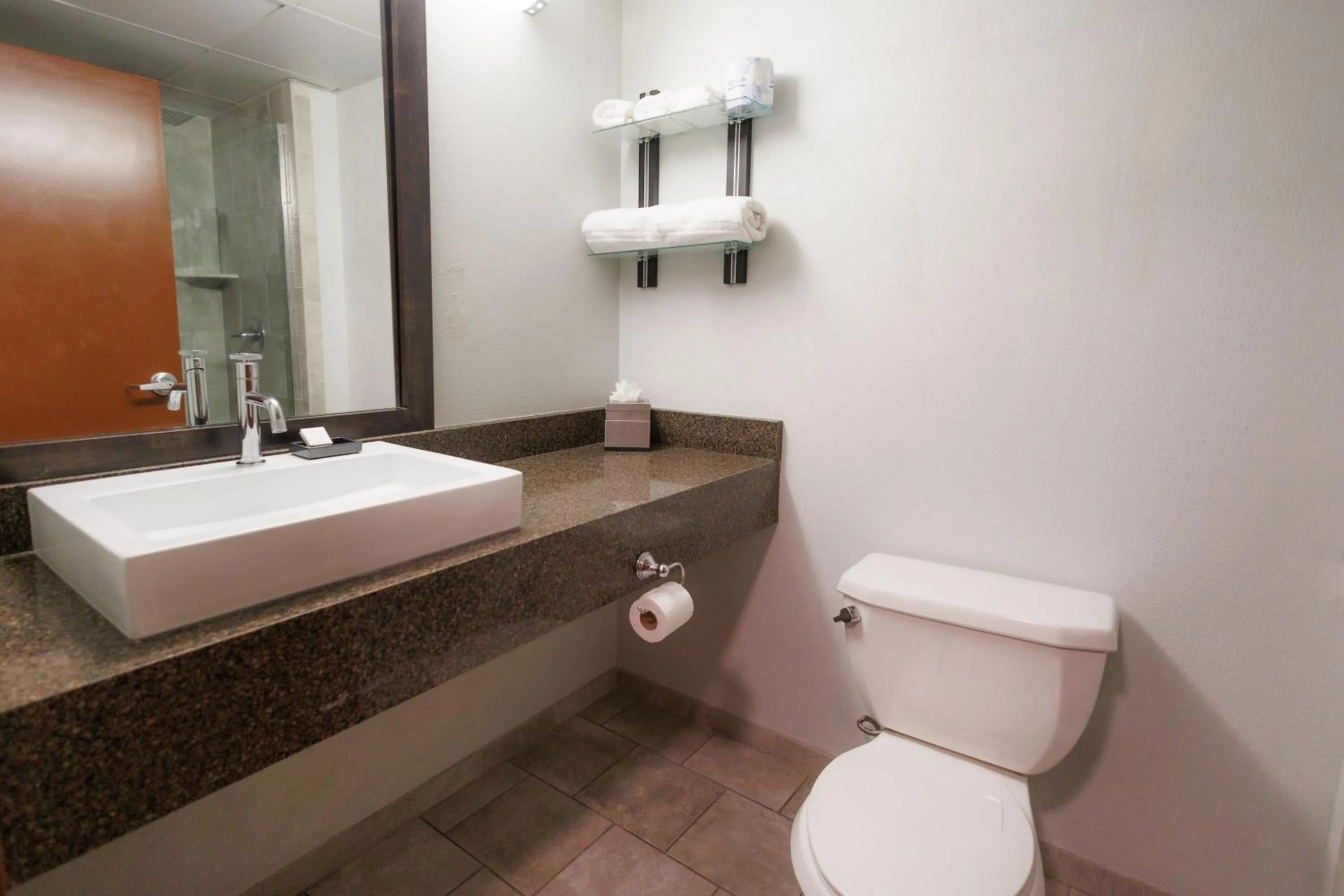 Classic King Room with Balcony in SEVEN Sebring Raceway Hotel