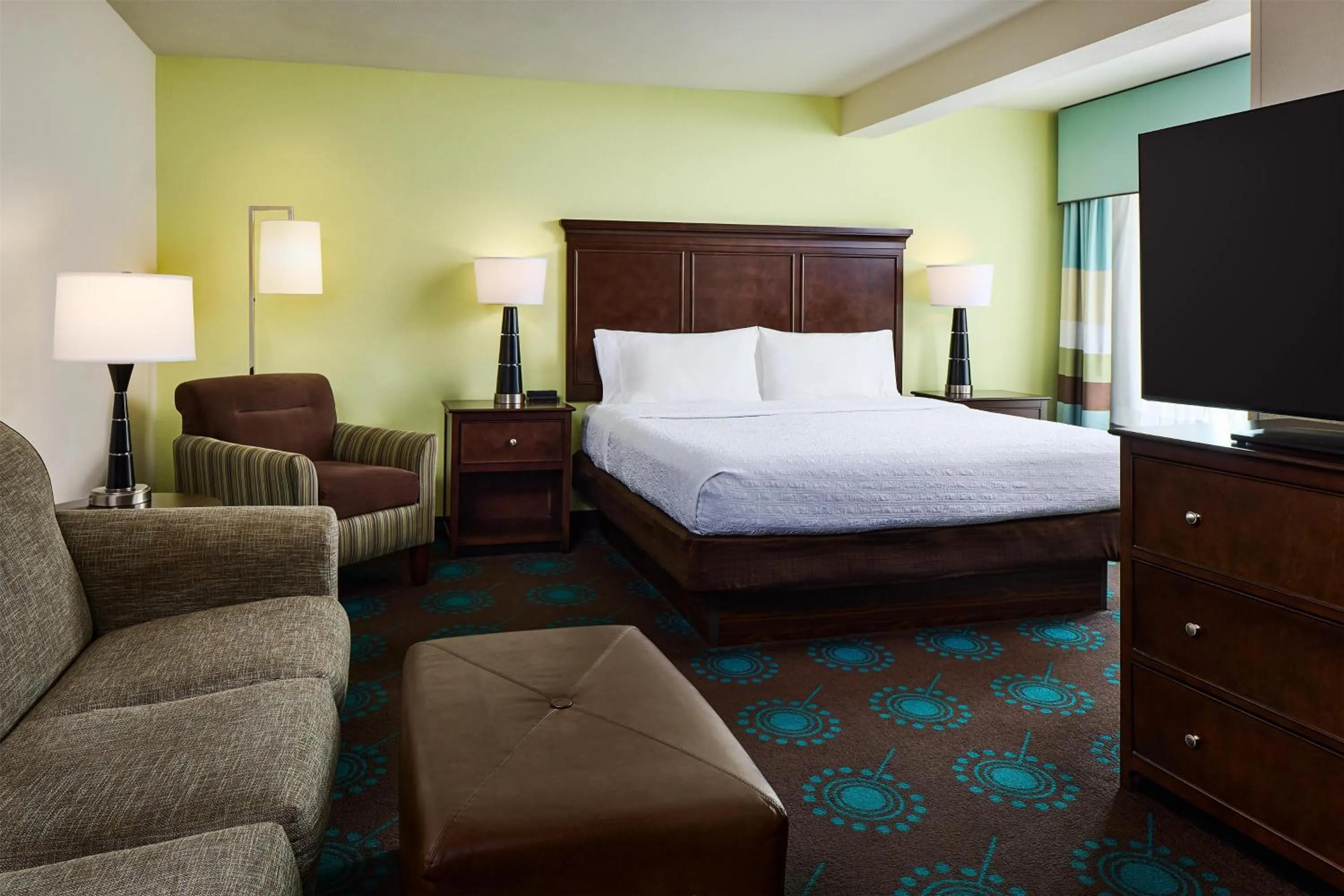 King Room with Tub - Mobility Access/Non-Smoking in Hampton Inn & Suites Destin