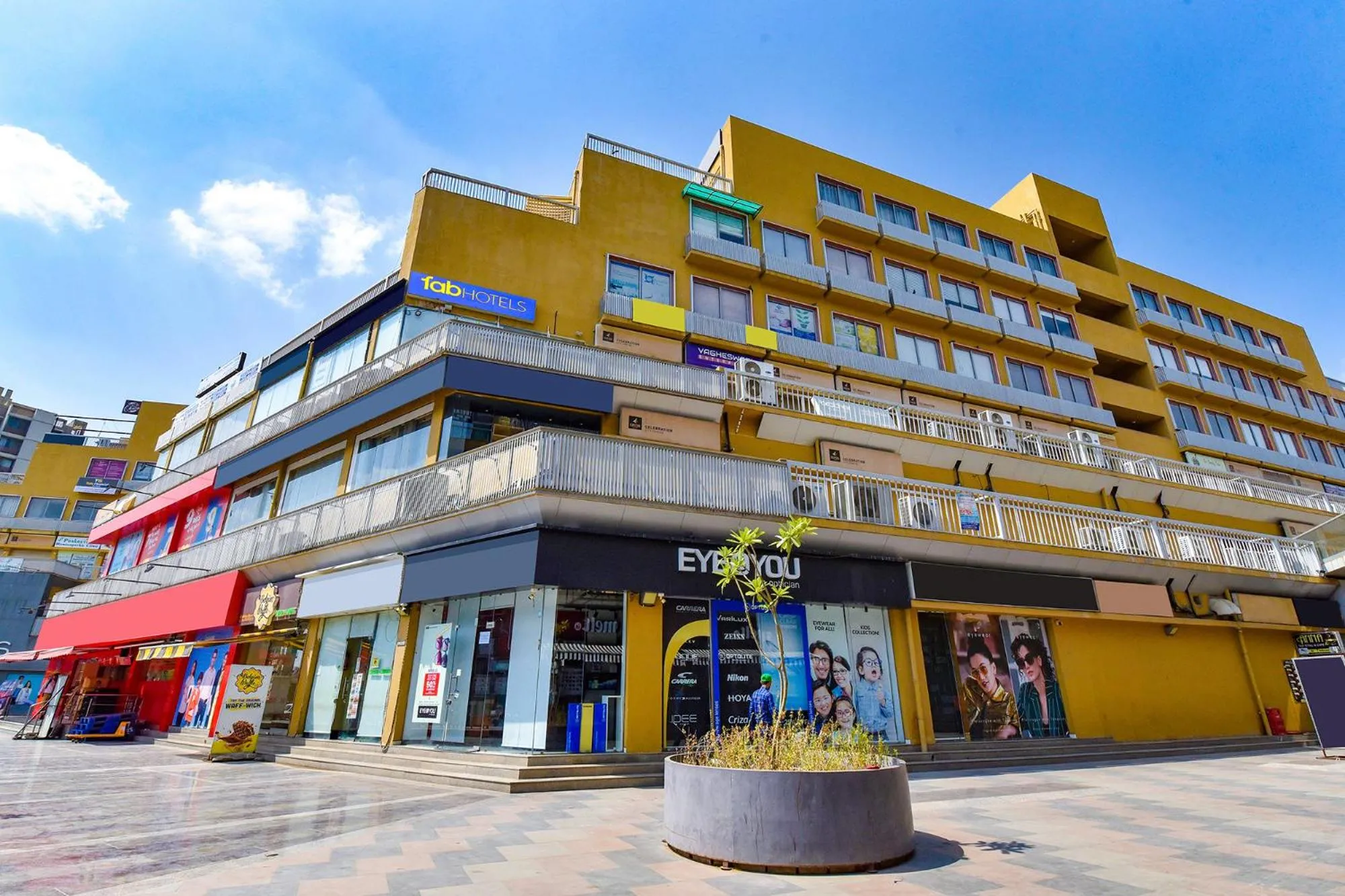 FabHotel Kaviya - Bopal