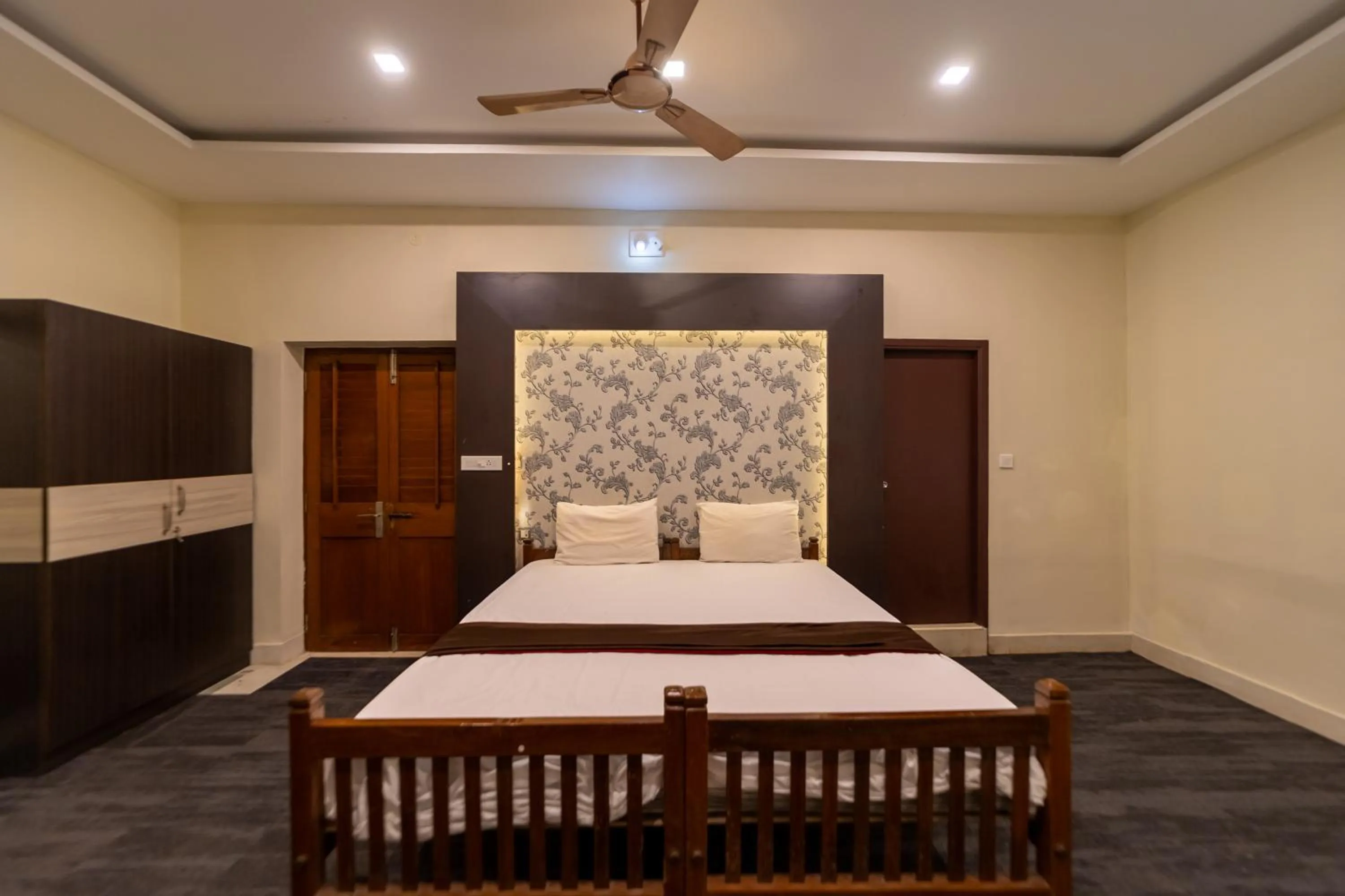 Superior Double Room in La Courtyard