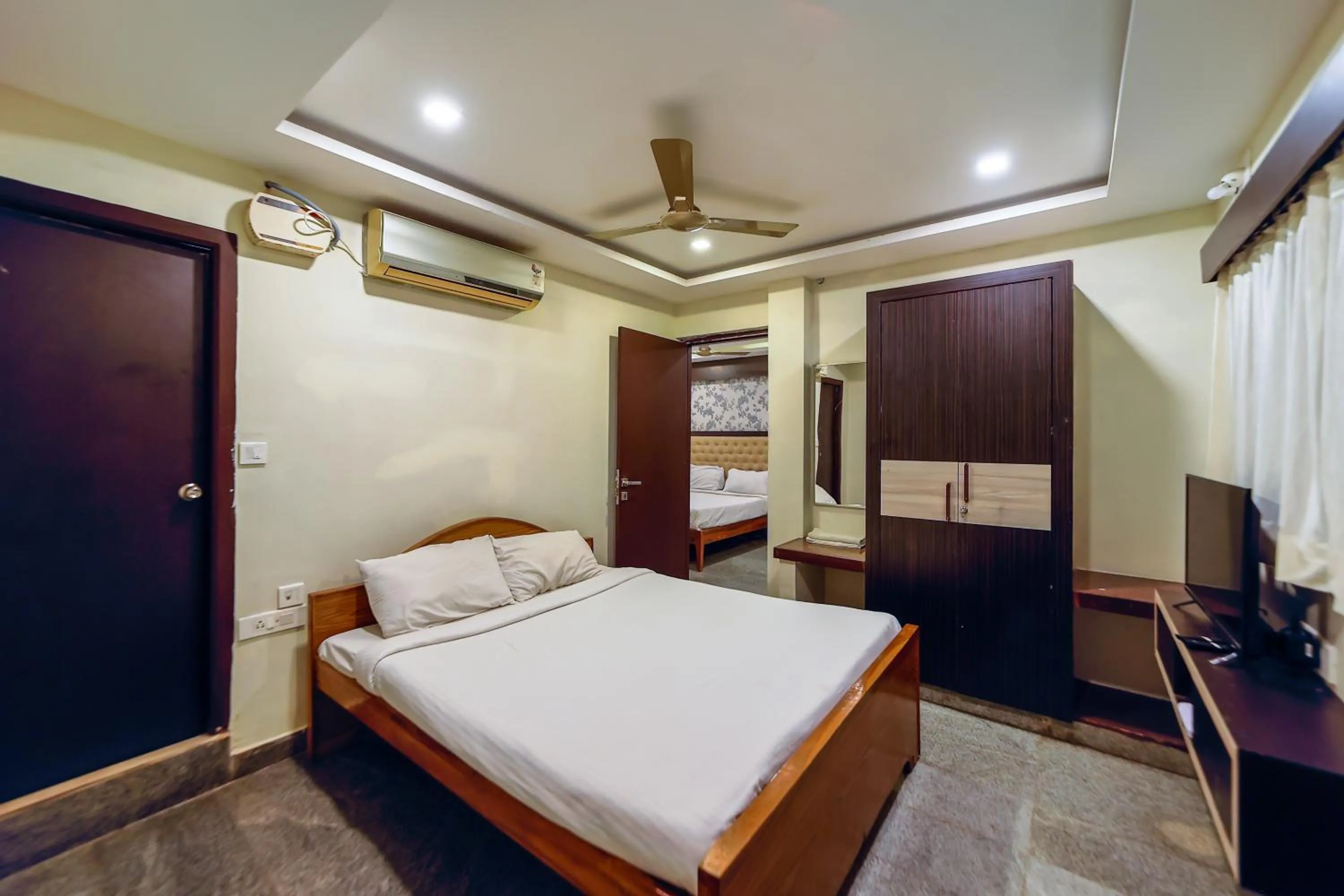 Family Room in La Courtyard