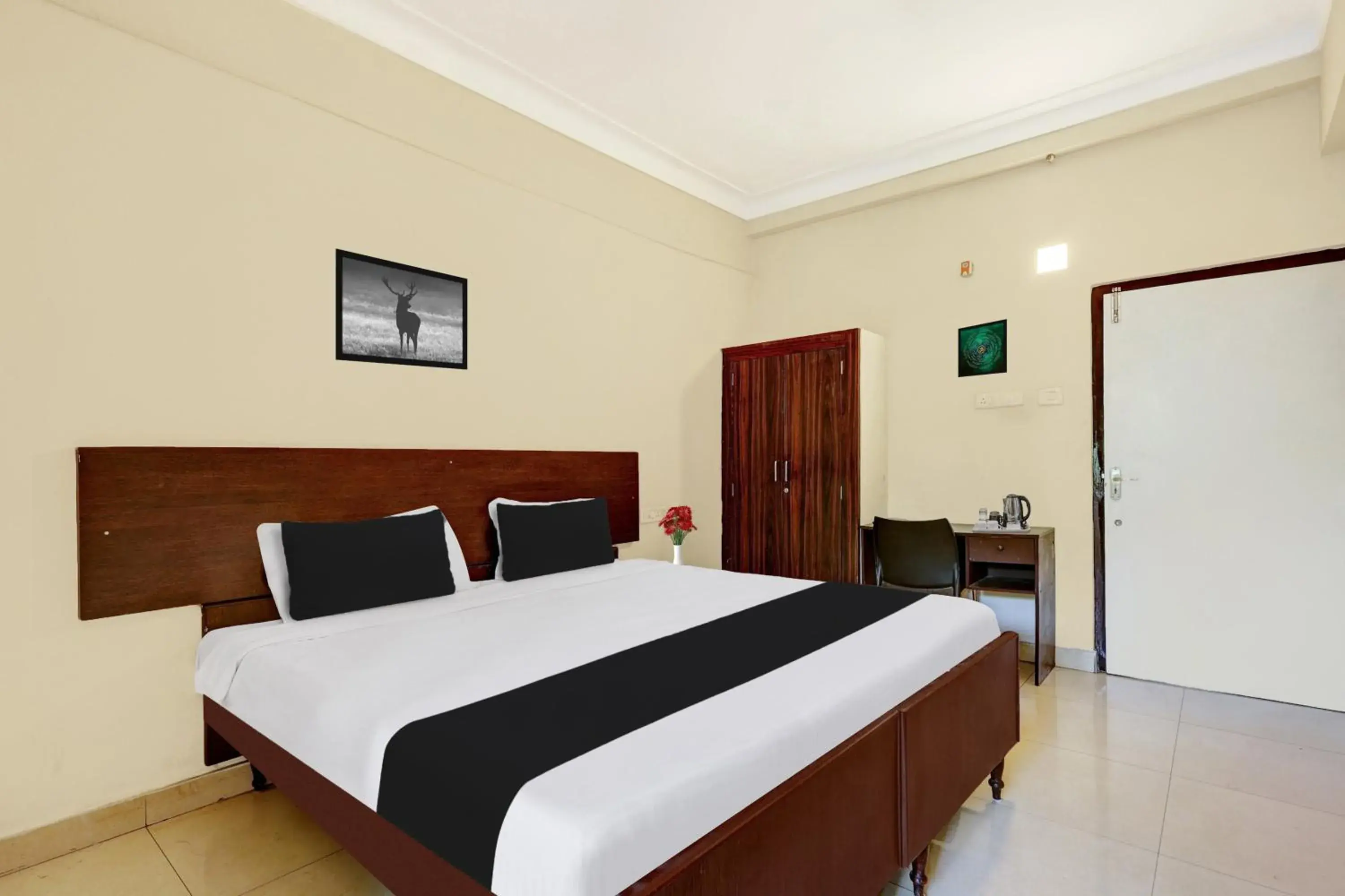 Super Collection O jagadamba Junction near Beach Road Super Collection O jagadamba Junction near Beach Road