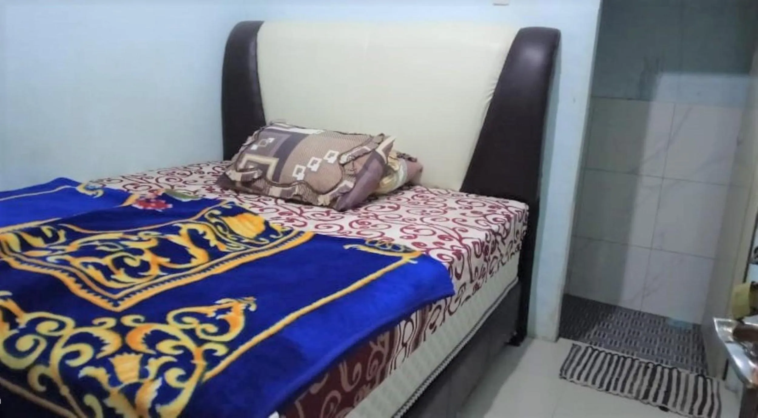 Standard Double Room - single occupancy in Penginapan Puncak DP