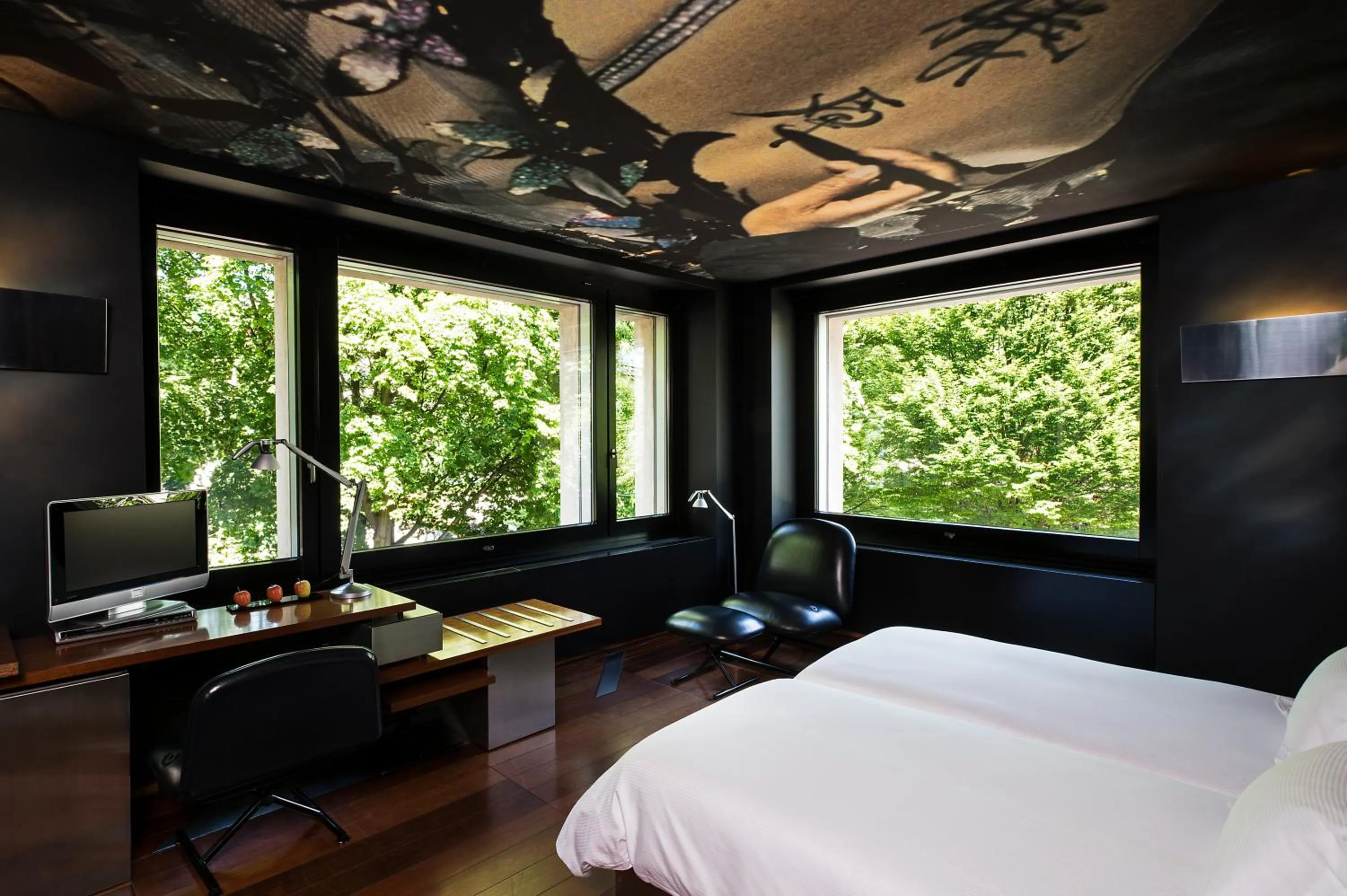 Corner Junior Suite with 1 Kingsize-bed, Park view in The Hotel Lucerne, Autograph Collection