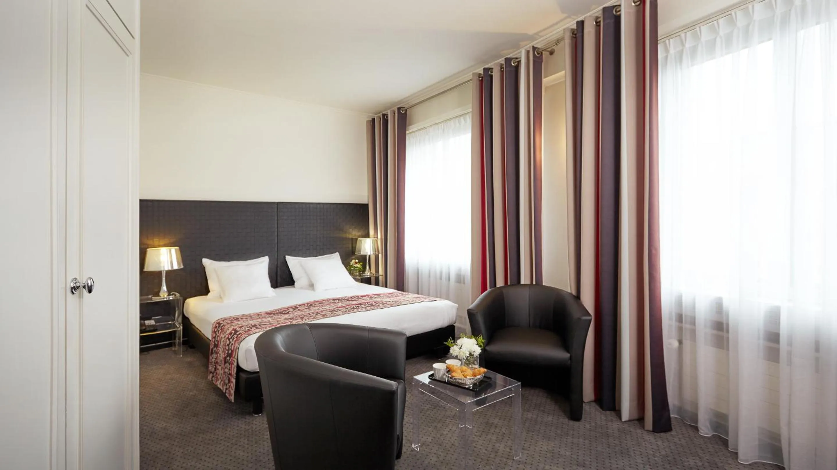 Superior Double Room in Hotel Suisse