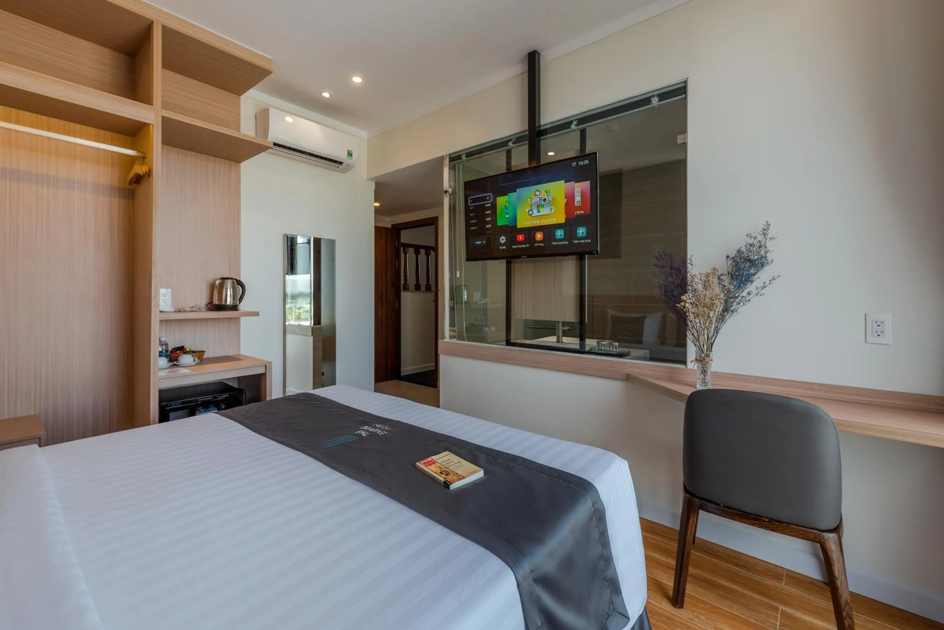 Deluxe Double Room in The Empire Hotel