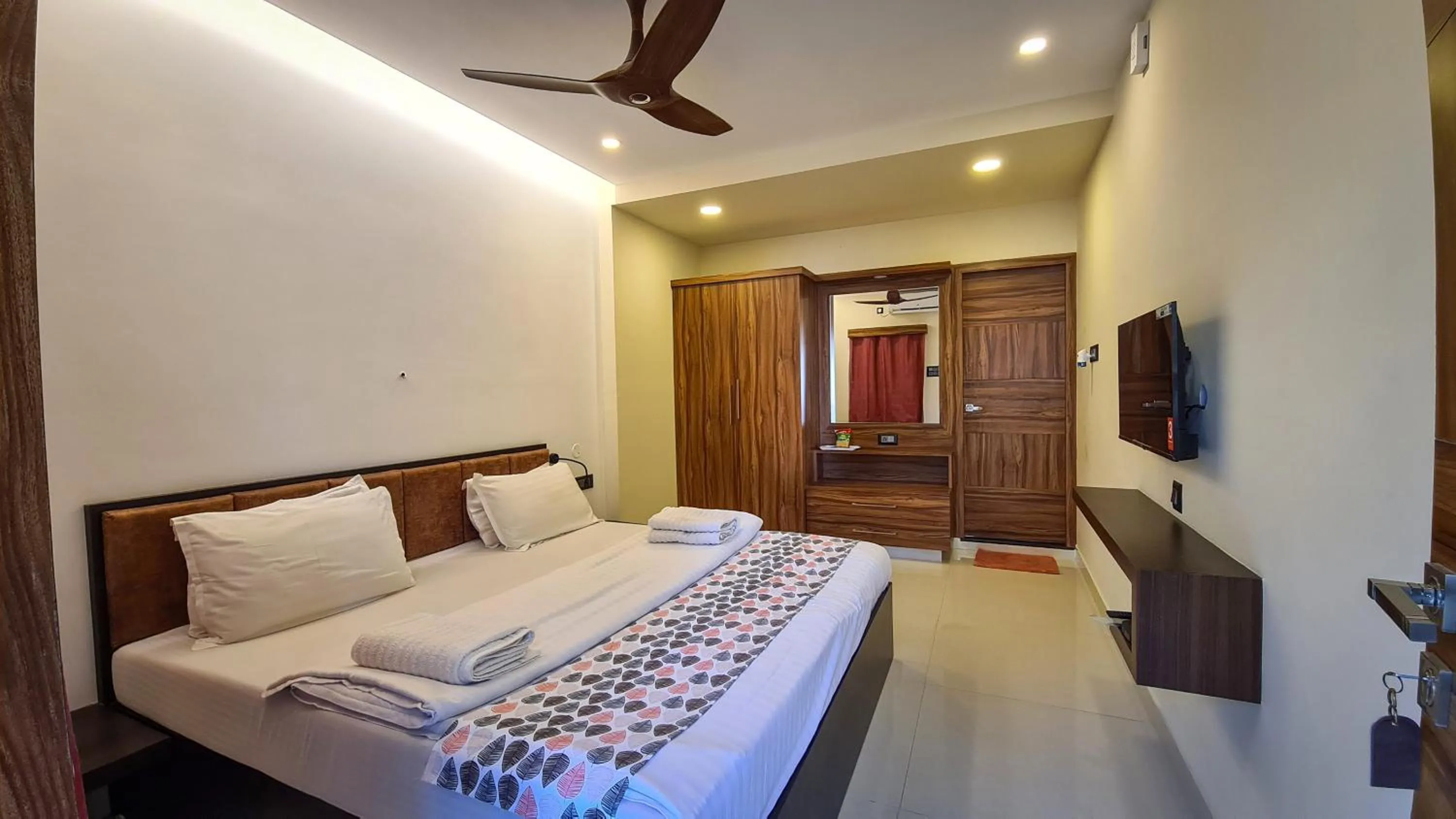 Queen Room with Garden View in RK RESORTS