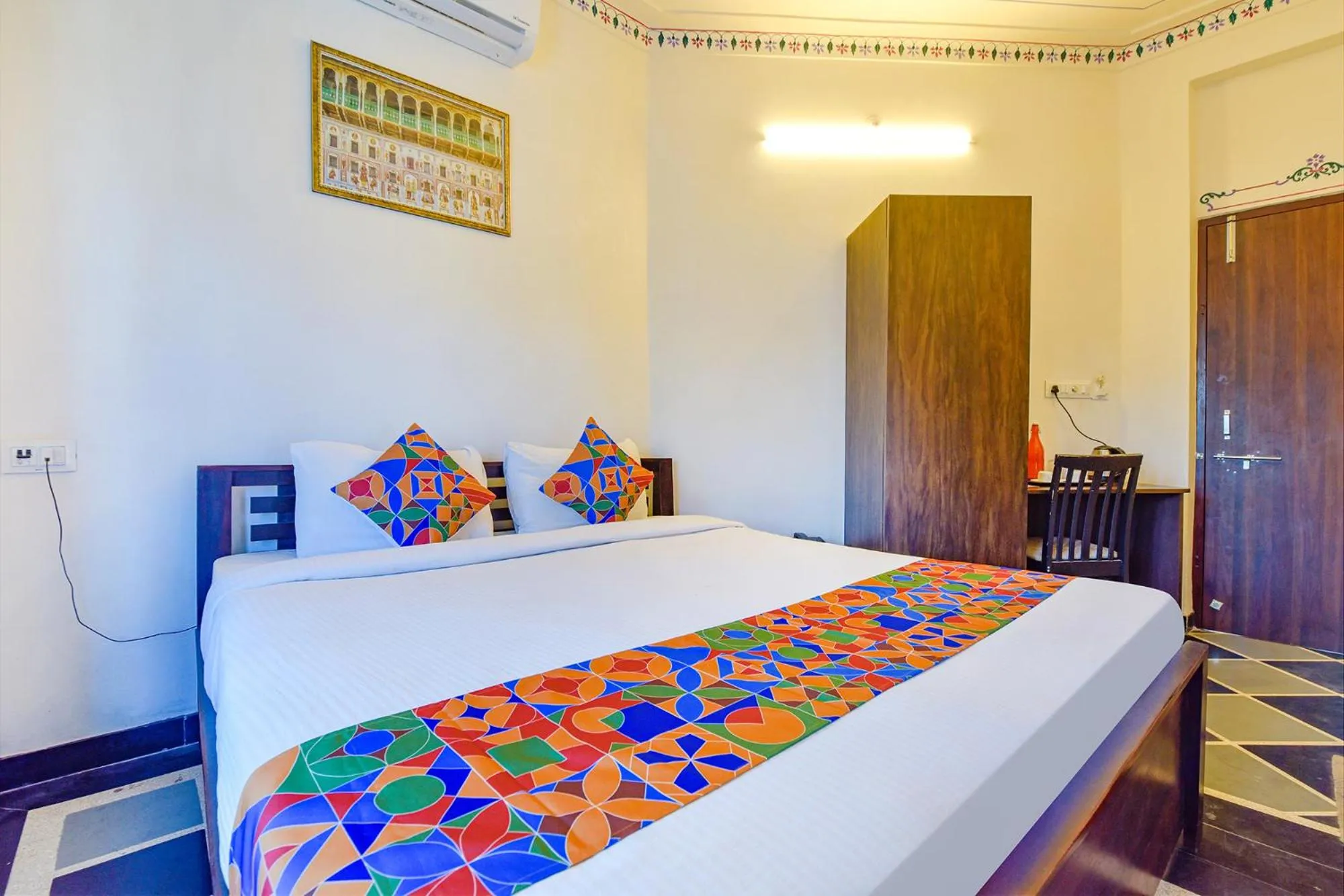 Deluxe Room - single occupancy in FabExpress Achrol Palace