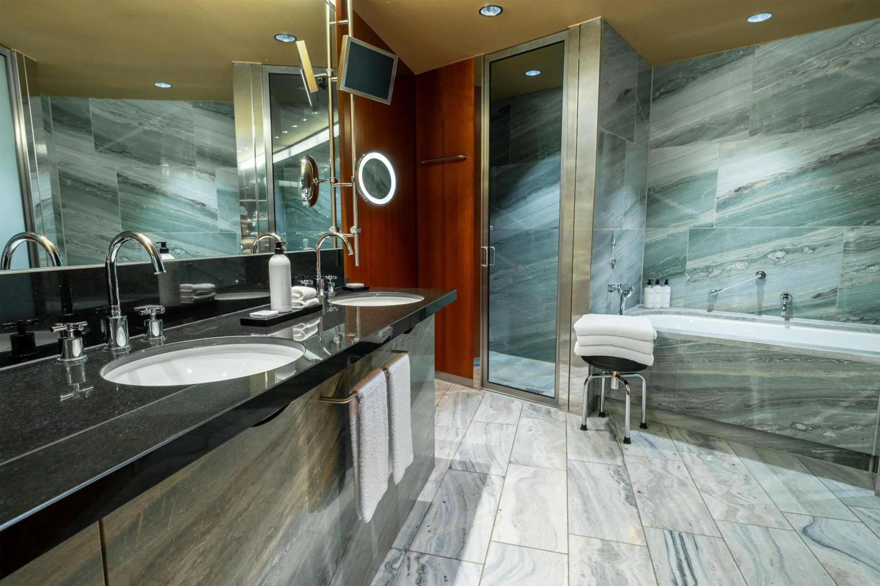 Junior Suite in Grand Hyatt Berlin