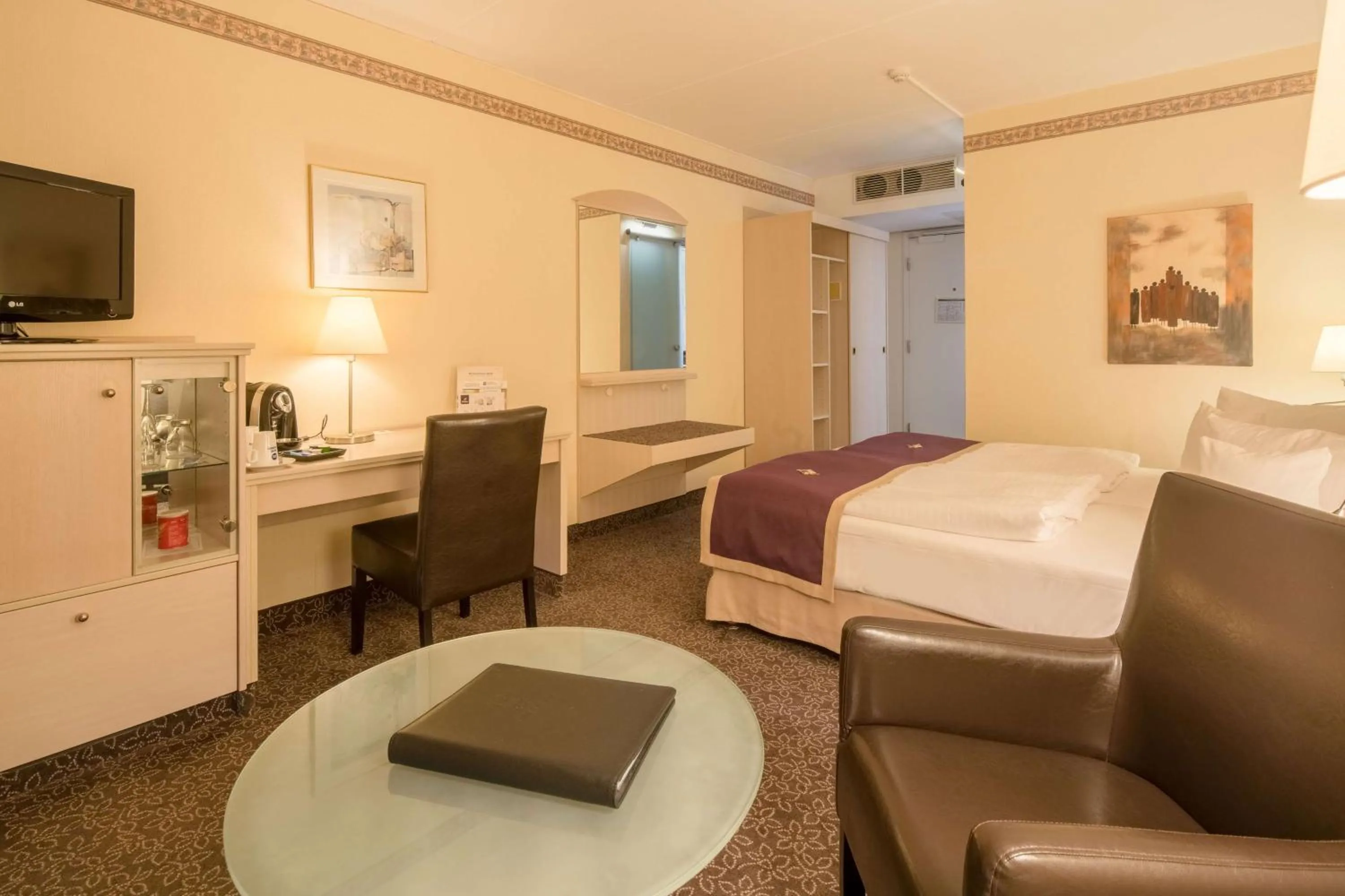 Business Double Room with Two Single Beds in Best Western Hotel Helmstedt am Lappwald