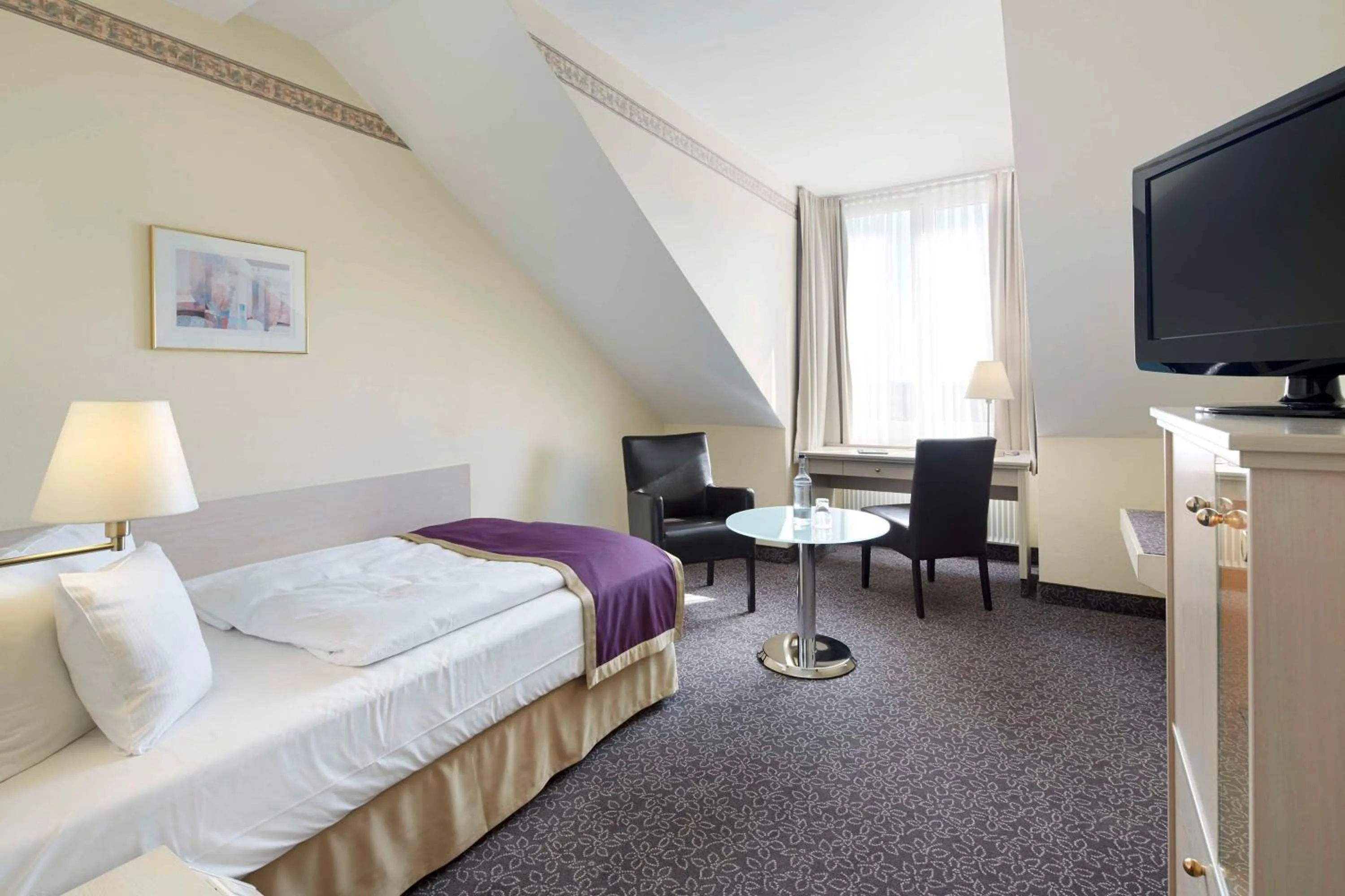 Comfort Single Room with Single Bed in Best Western Hotel Helmstedt am Lappwald