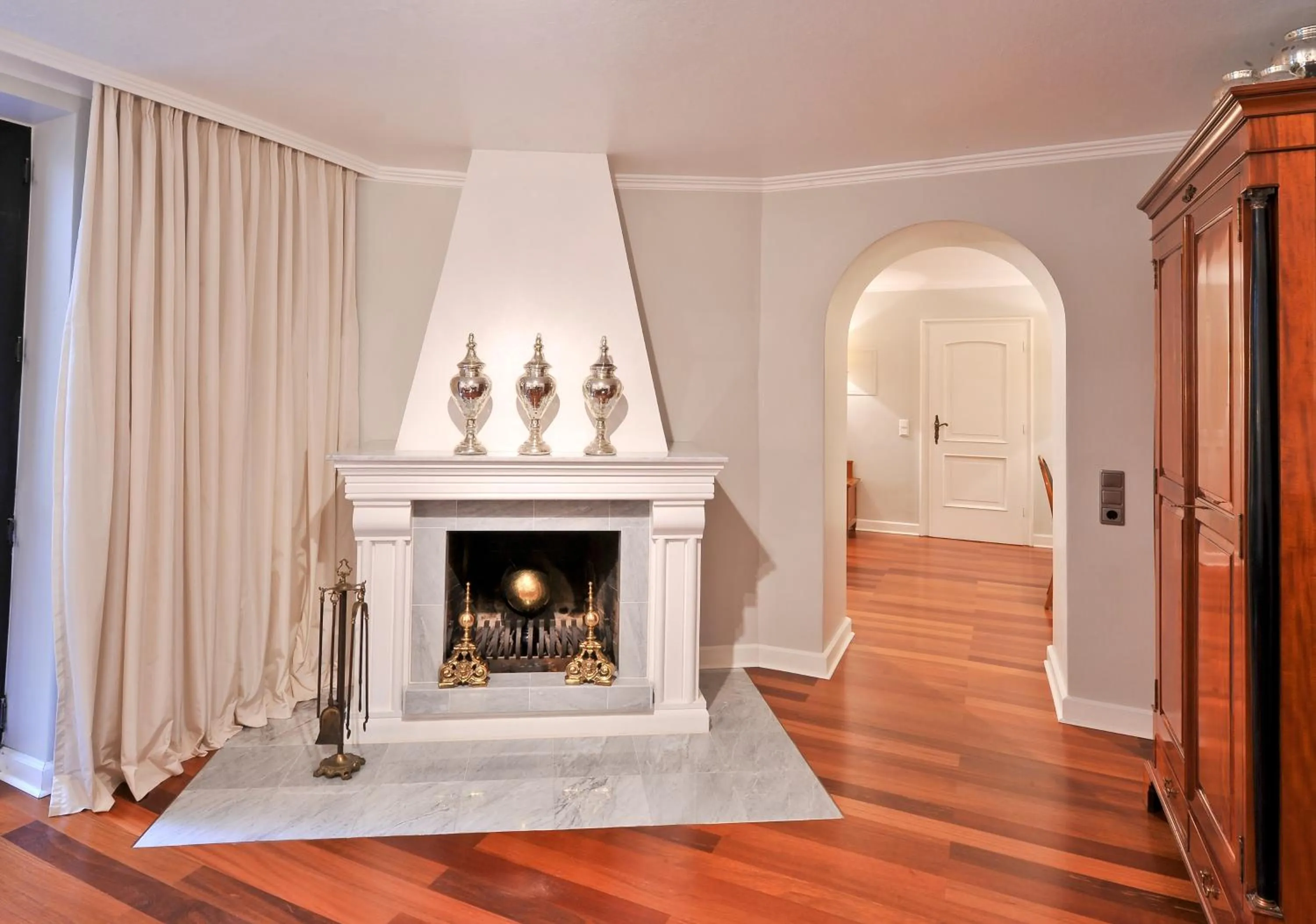 Deluxe King Suite in Hotel Windsor