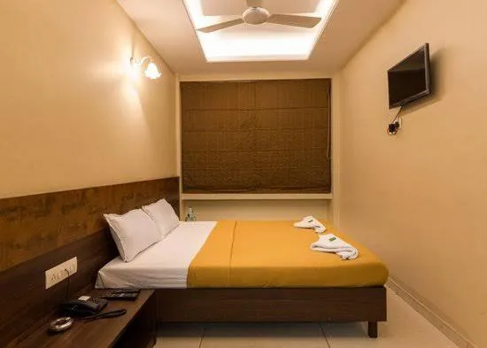 Standard Double Room in Hotel Darshan Vishwas