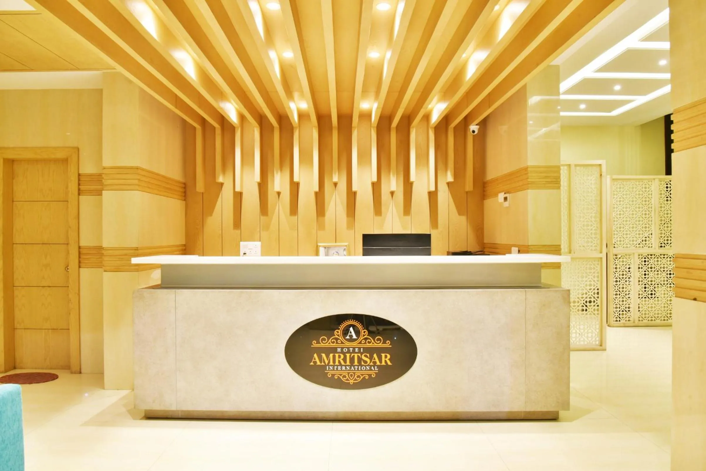 Hotel Amritsar International 2 min walk from Amritsar Bus Stand