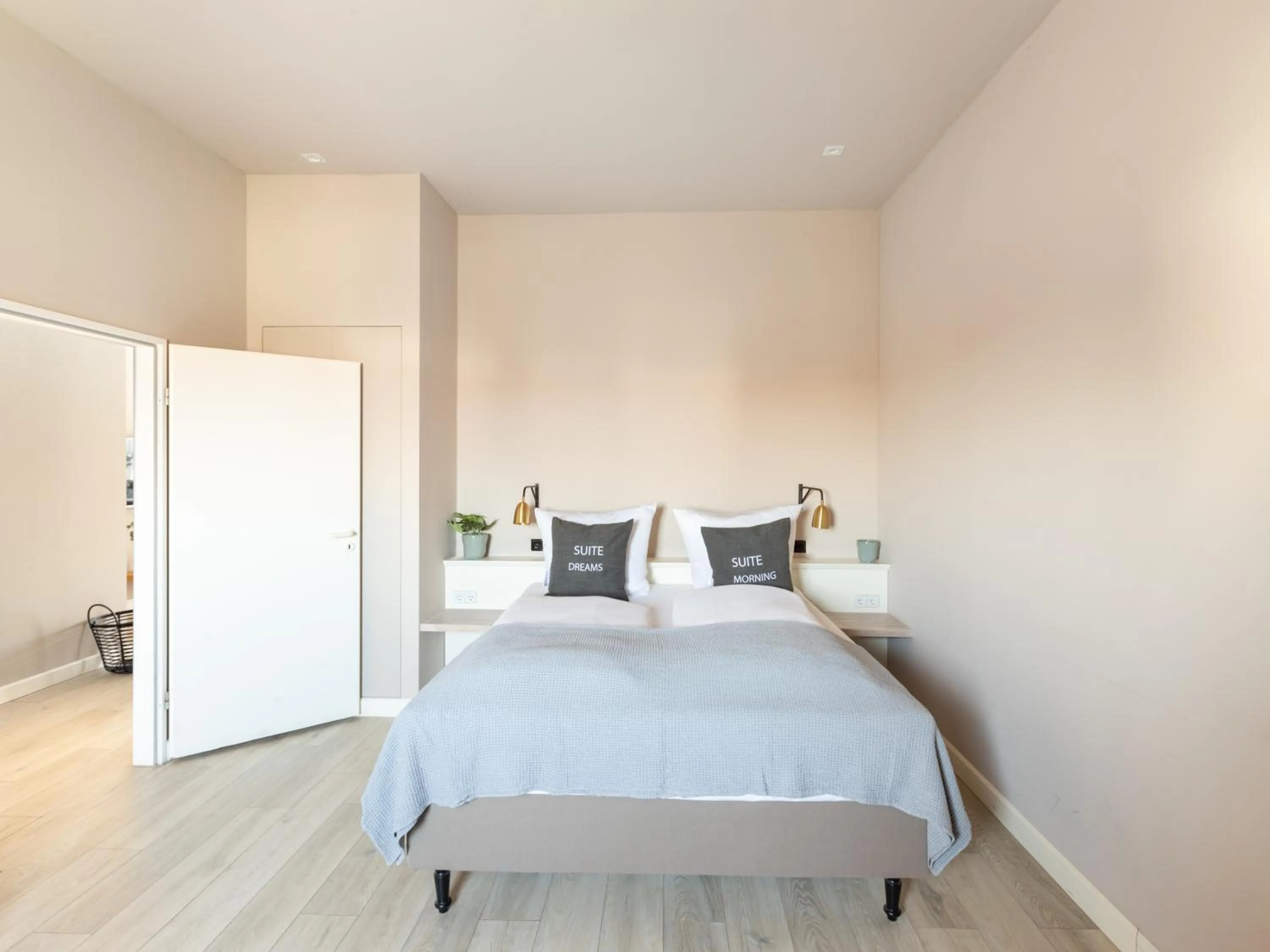 One-Bedroom Suite in Limehome Berlin Chausseestraße