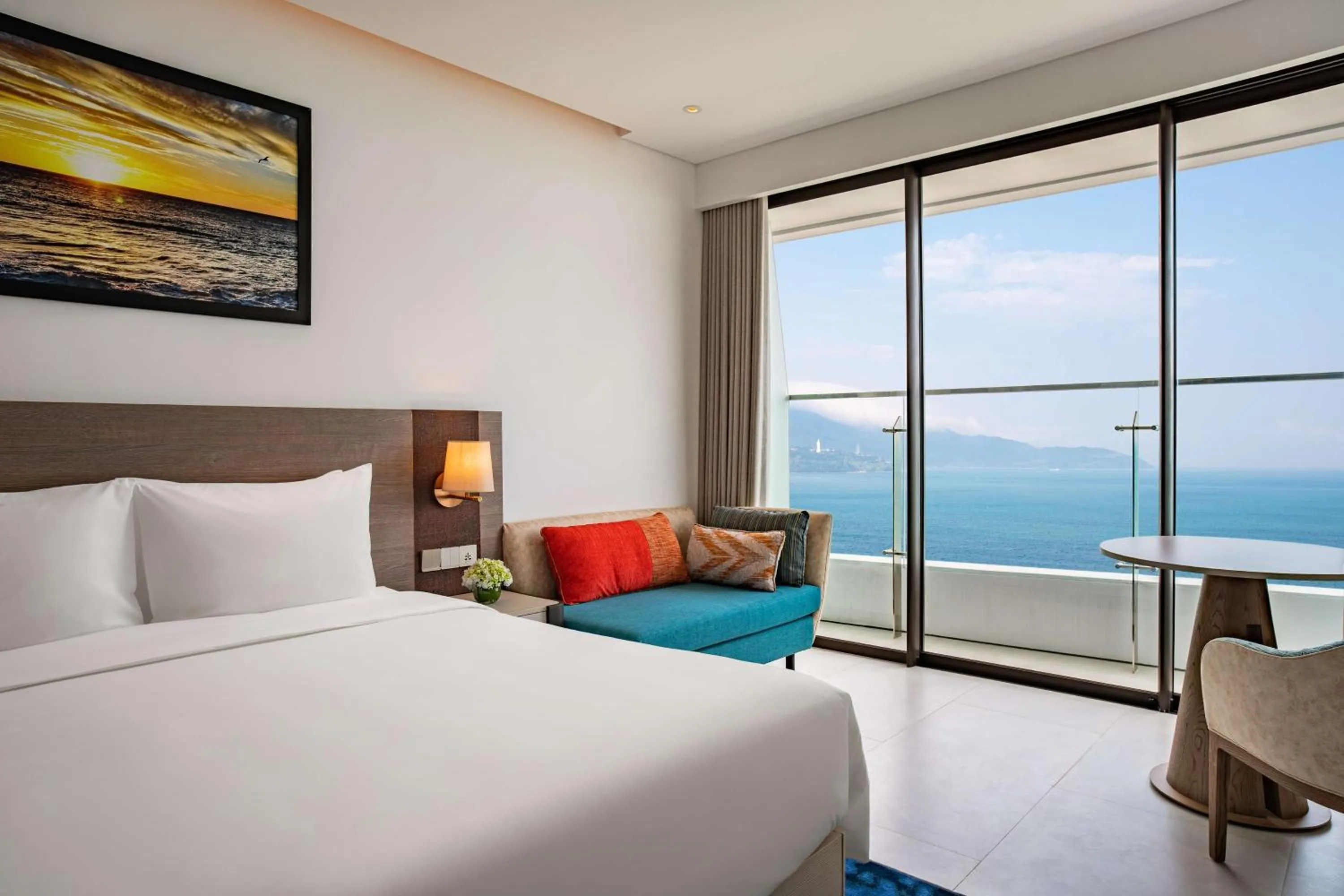 Executive Room with Ocean View and Lounge Access in Radisson Hotel Danang