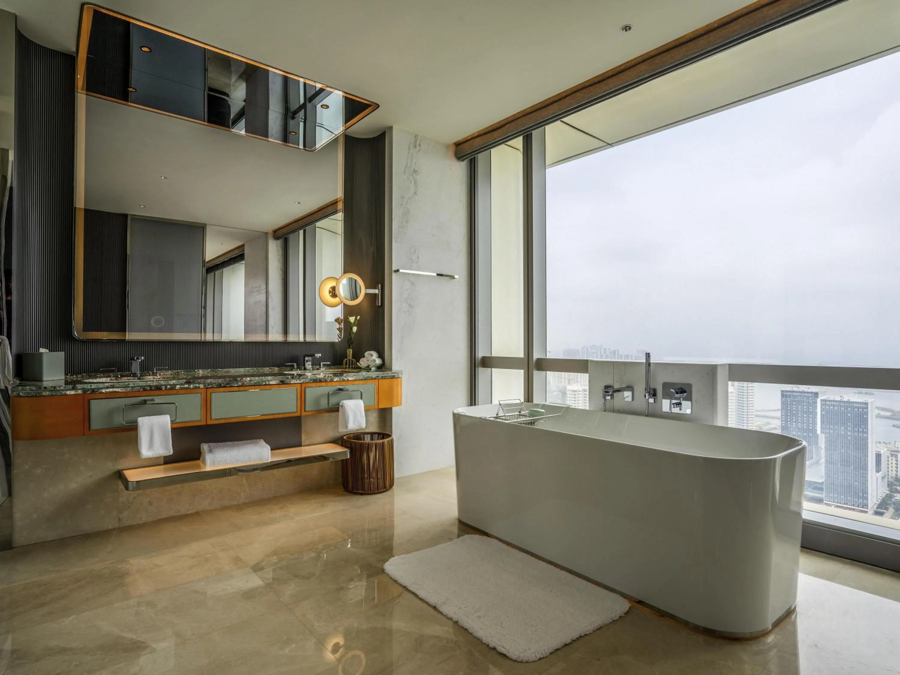 Prestige Suite, 1 King Bed, Ocean View in Sofitel Haikou