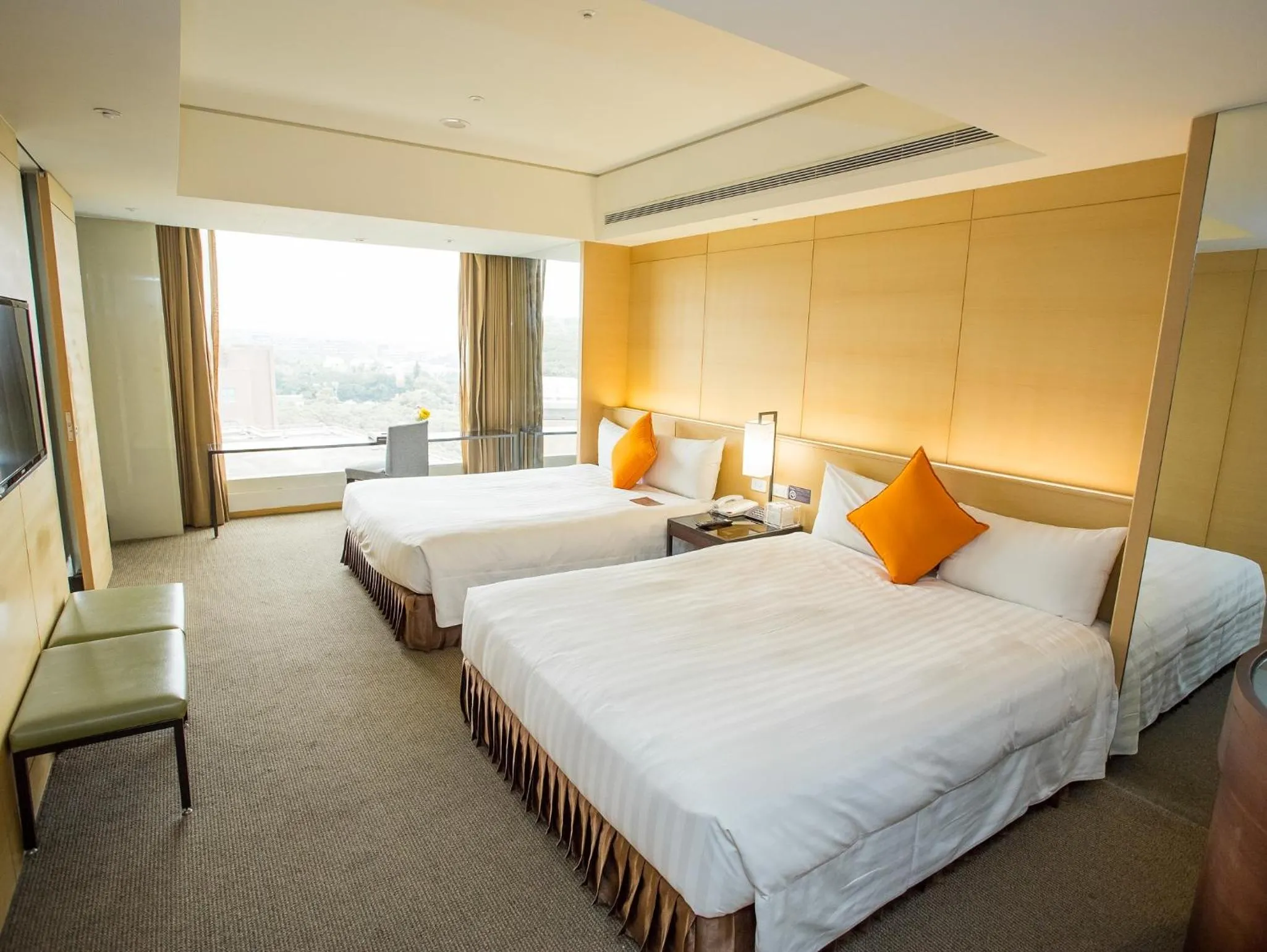 Standard Twin Room in Freshfields Hotel