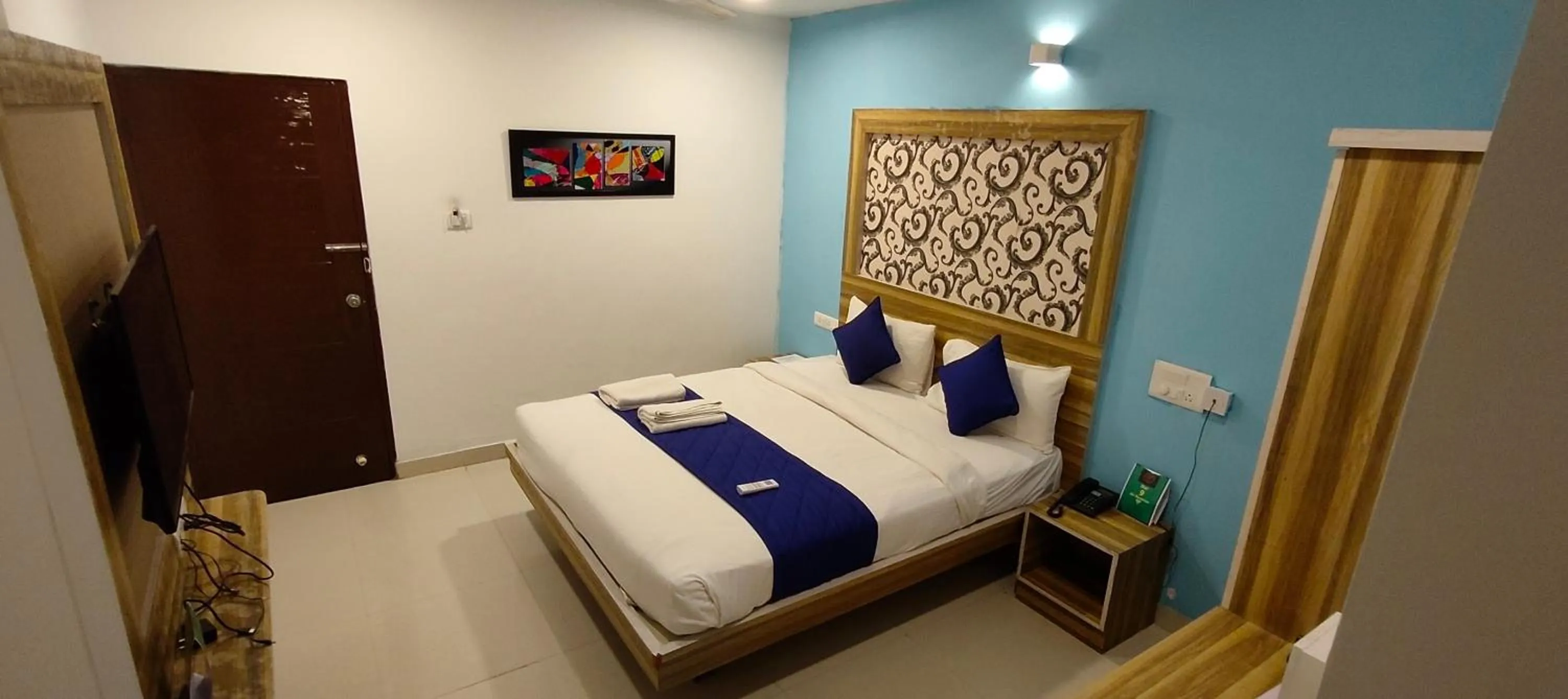 Deluxe Room - single occupancy in Hotel Dhruv Palace Bangalore Jakkur
