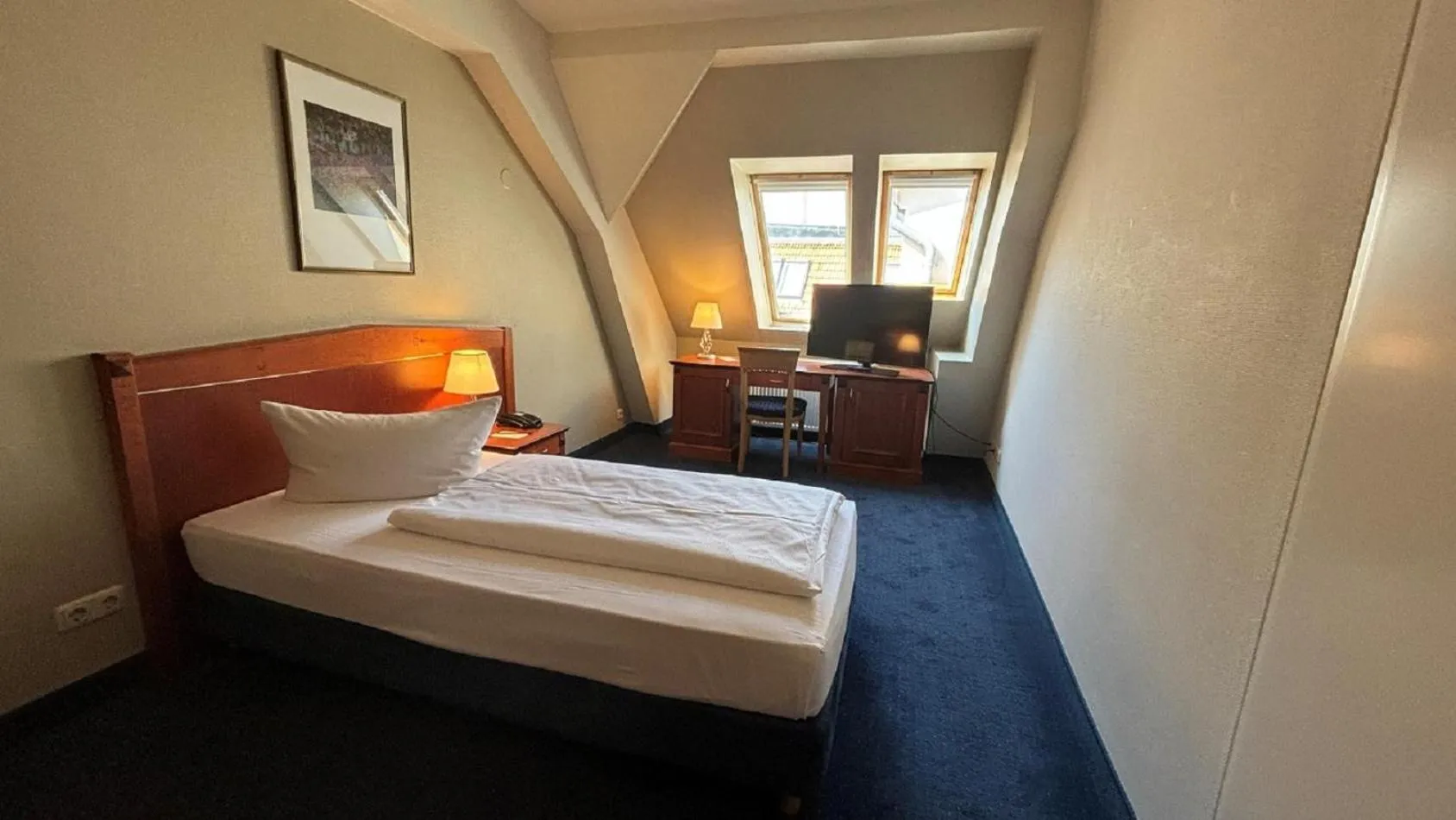 Standard Single Room in Wyndham Garden Berlin Mitte