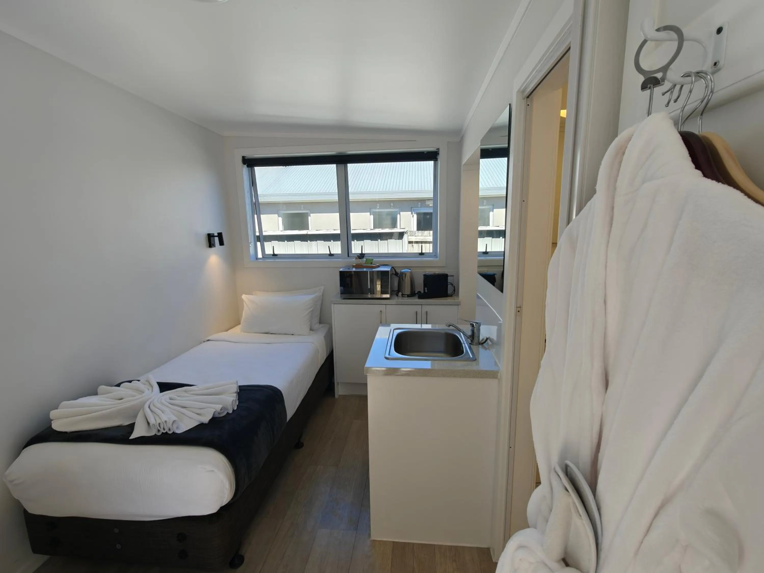 Standard Single Room - single occupancy in Roselands Motel