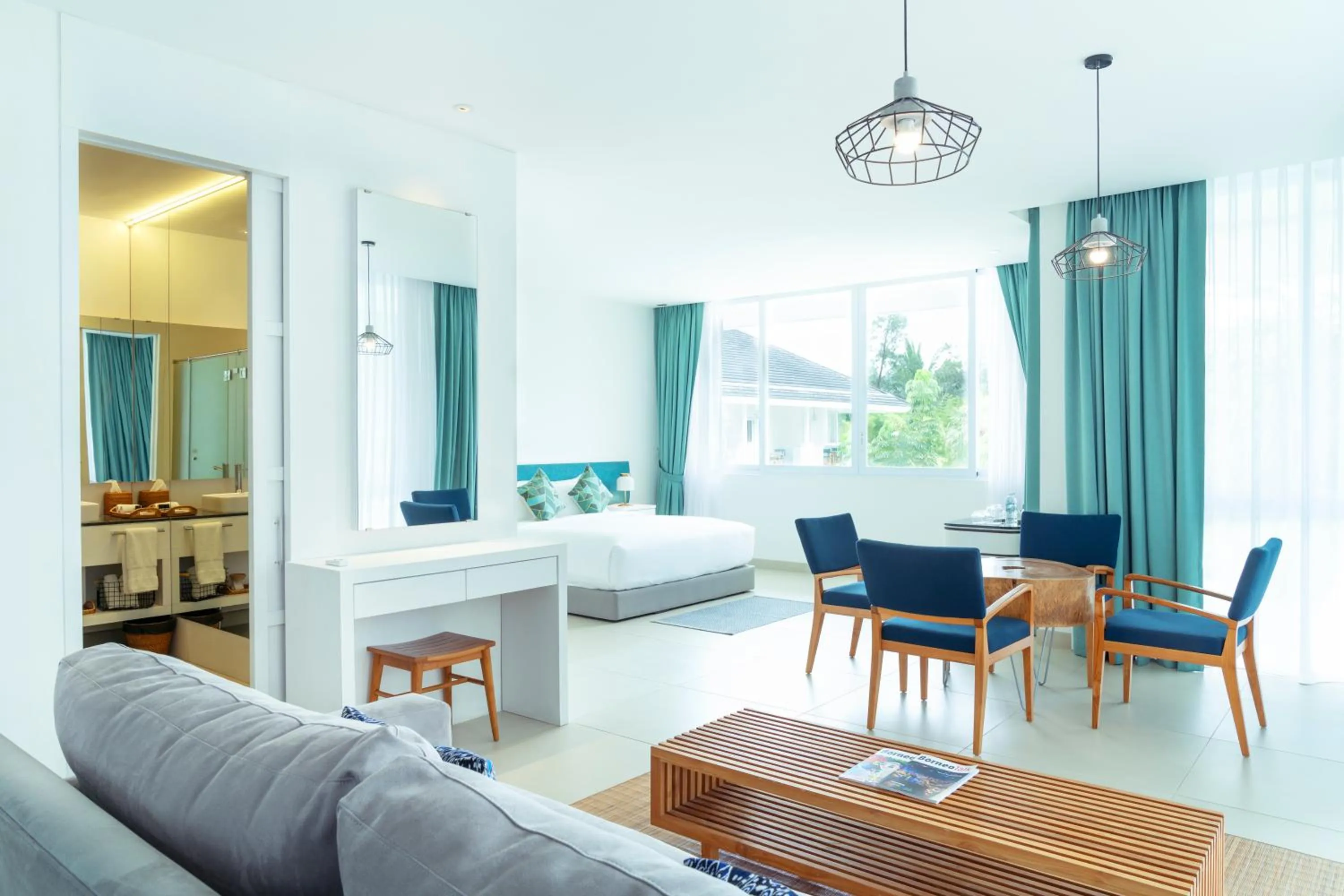 Cove Corner Suite in Cove 55