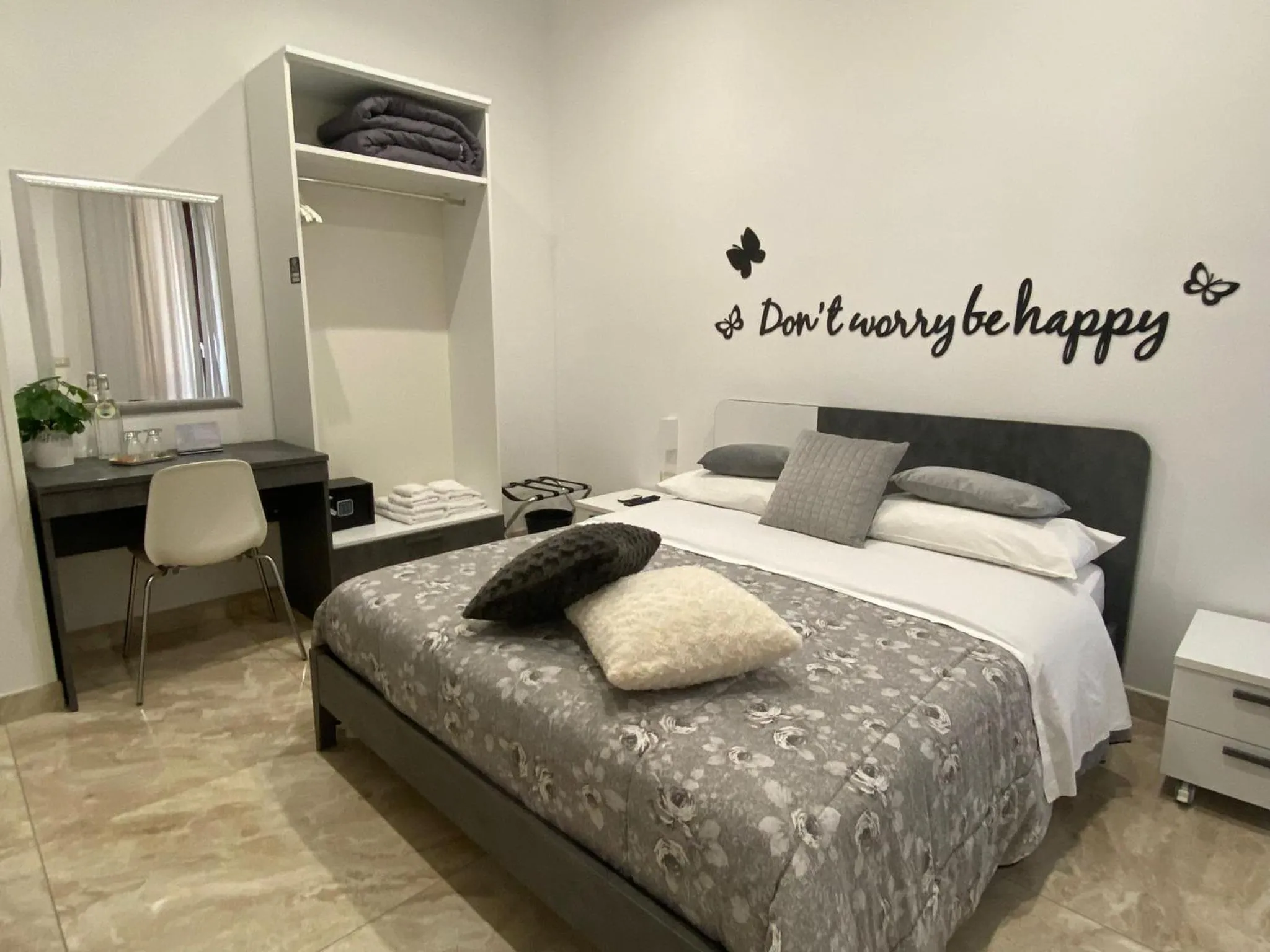 King Room with Balcony - single occupancy in Toledo Point