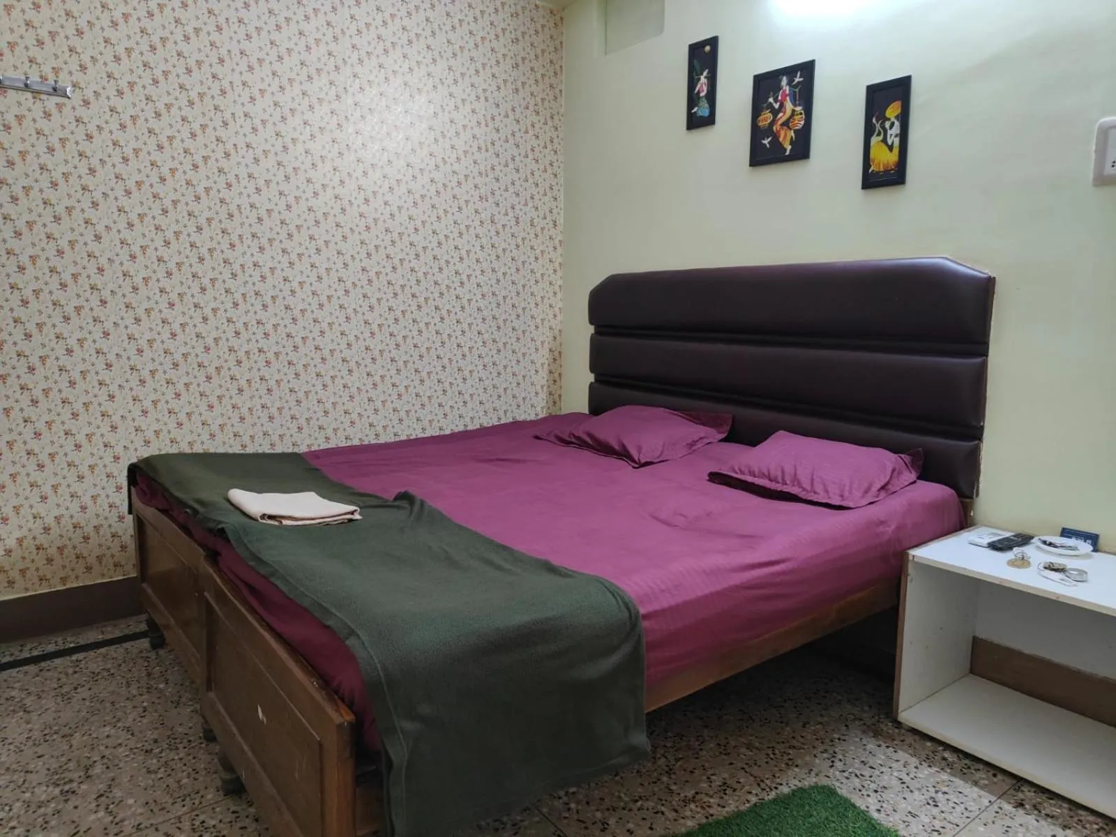 Deluxe Queen Room - single occupancy in Hotel HCB (Hemo Chandra Bhawan)