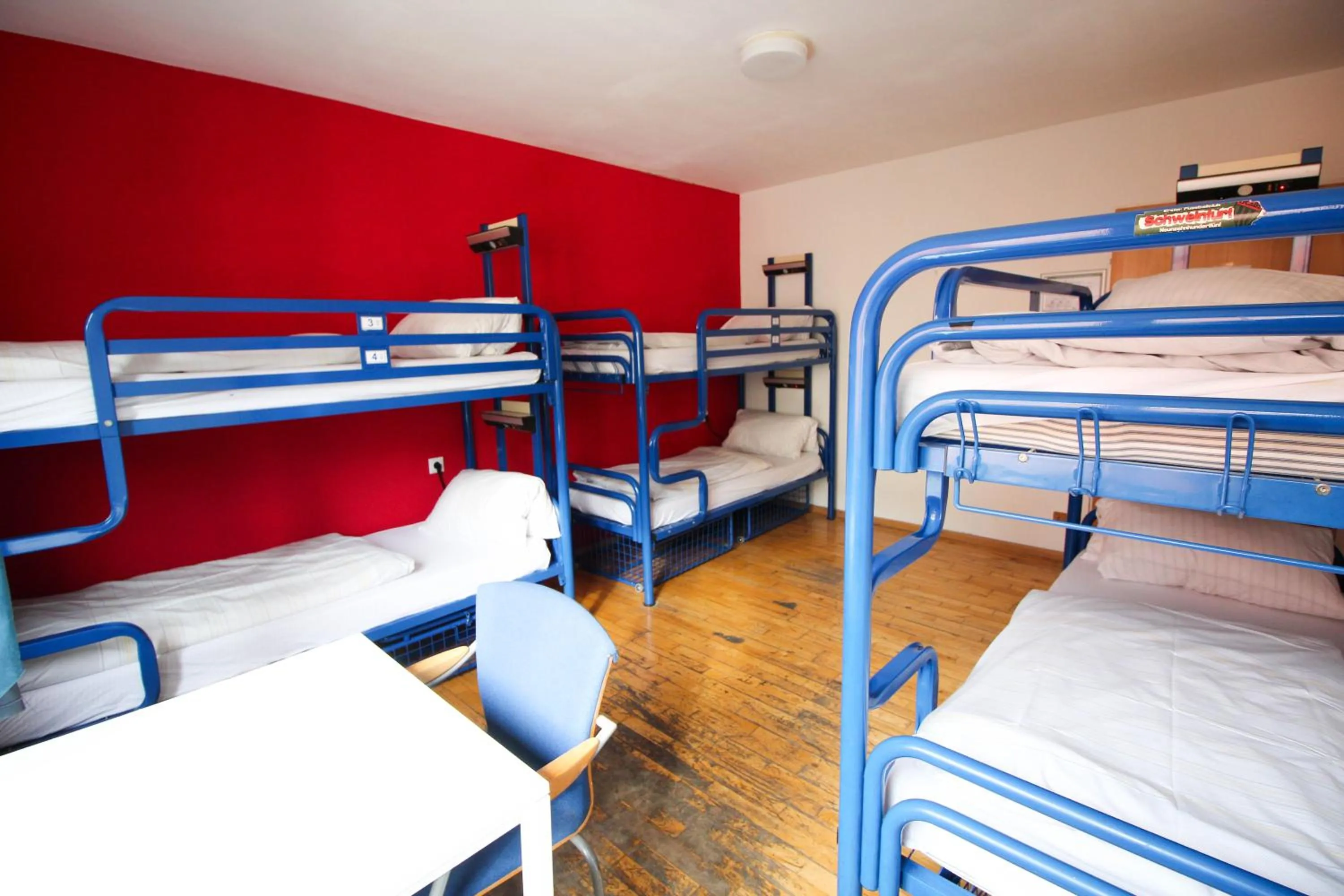 5-Bed Room in THE 4YOU Hostel & Hotel Munich
