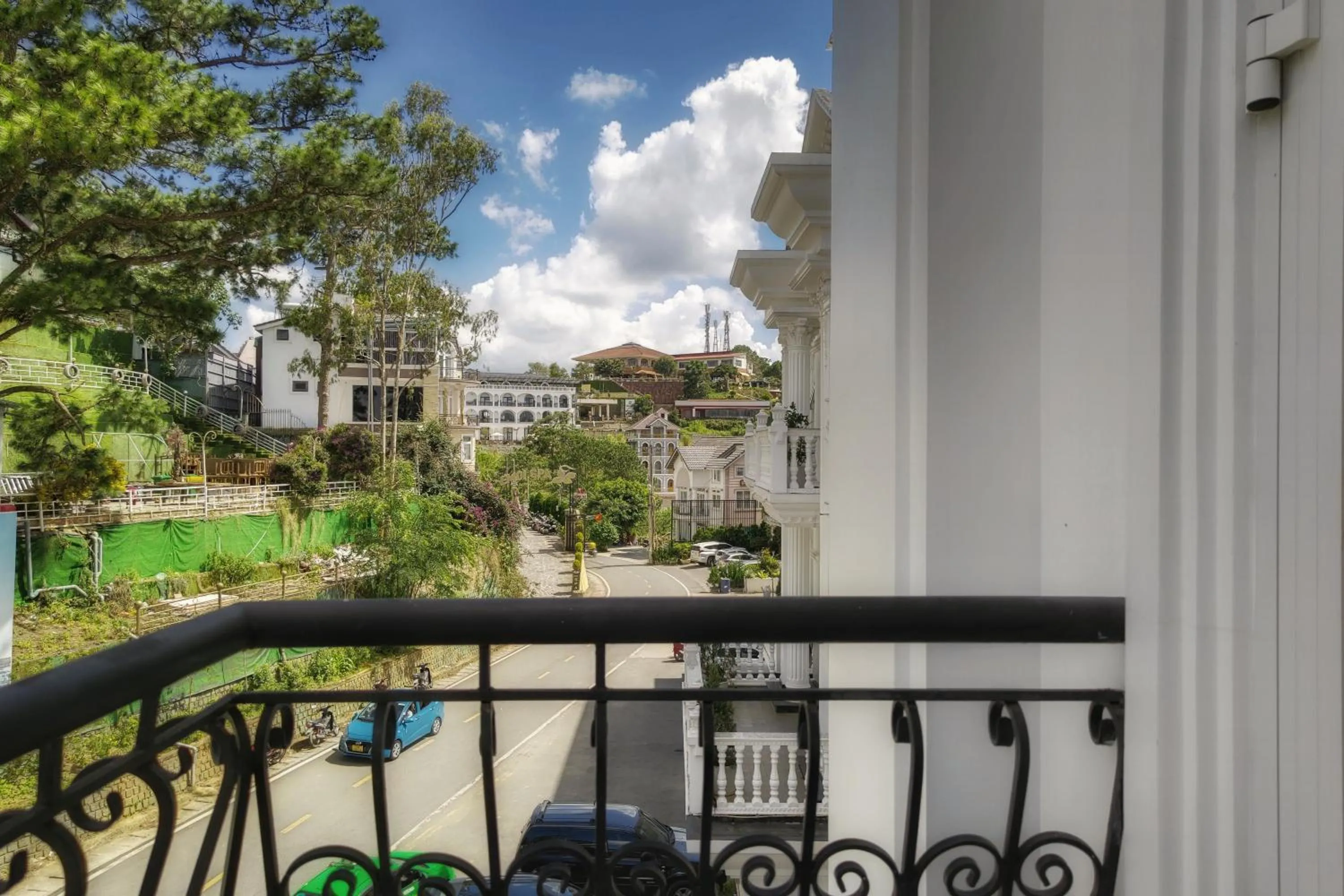 Deluxe Family Room in La Pense'e Hotel - Dalat