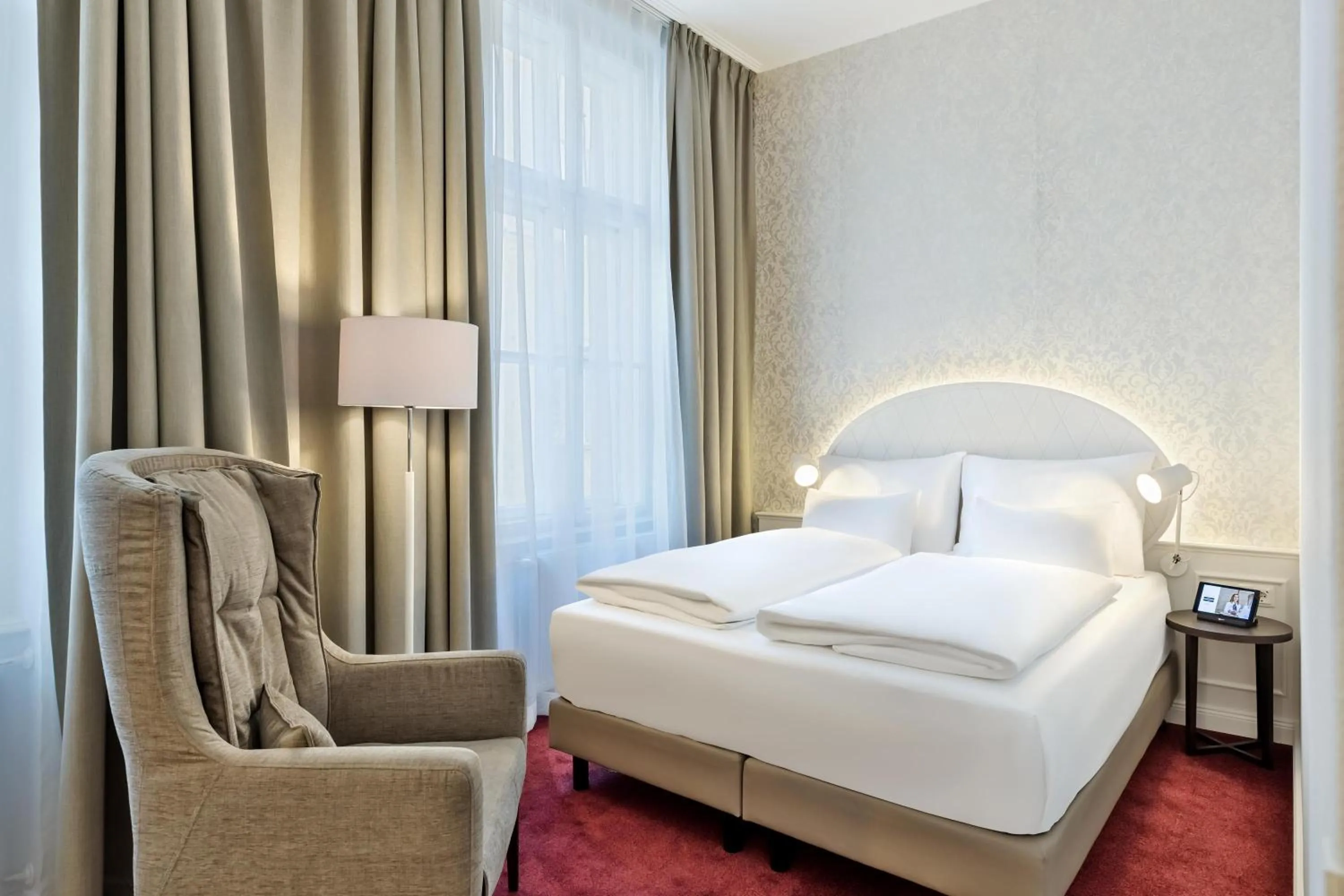 Standard King Room in Hotel Rathauspark Wien, a member of Radisson Individuals