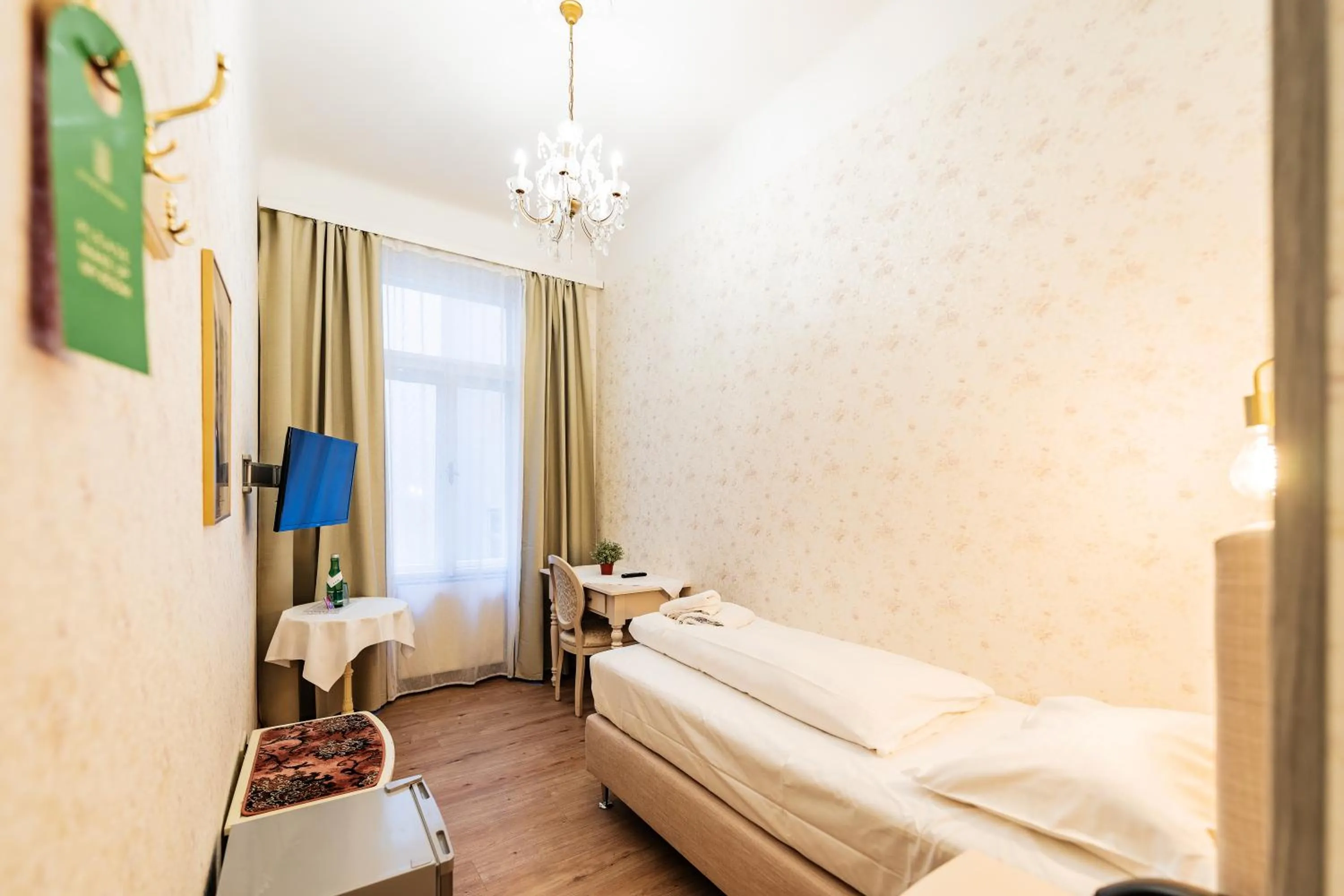 Standard Single Room in Hotel Pension Baronesse