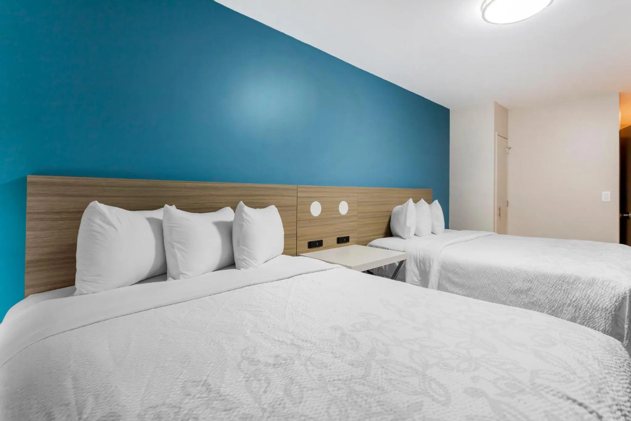 Premium Queen Room with Two Double Beds Smoke Free in Red Roof PLUS Brooklyn - Flatbush Ave