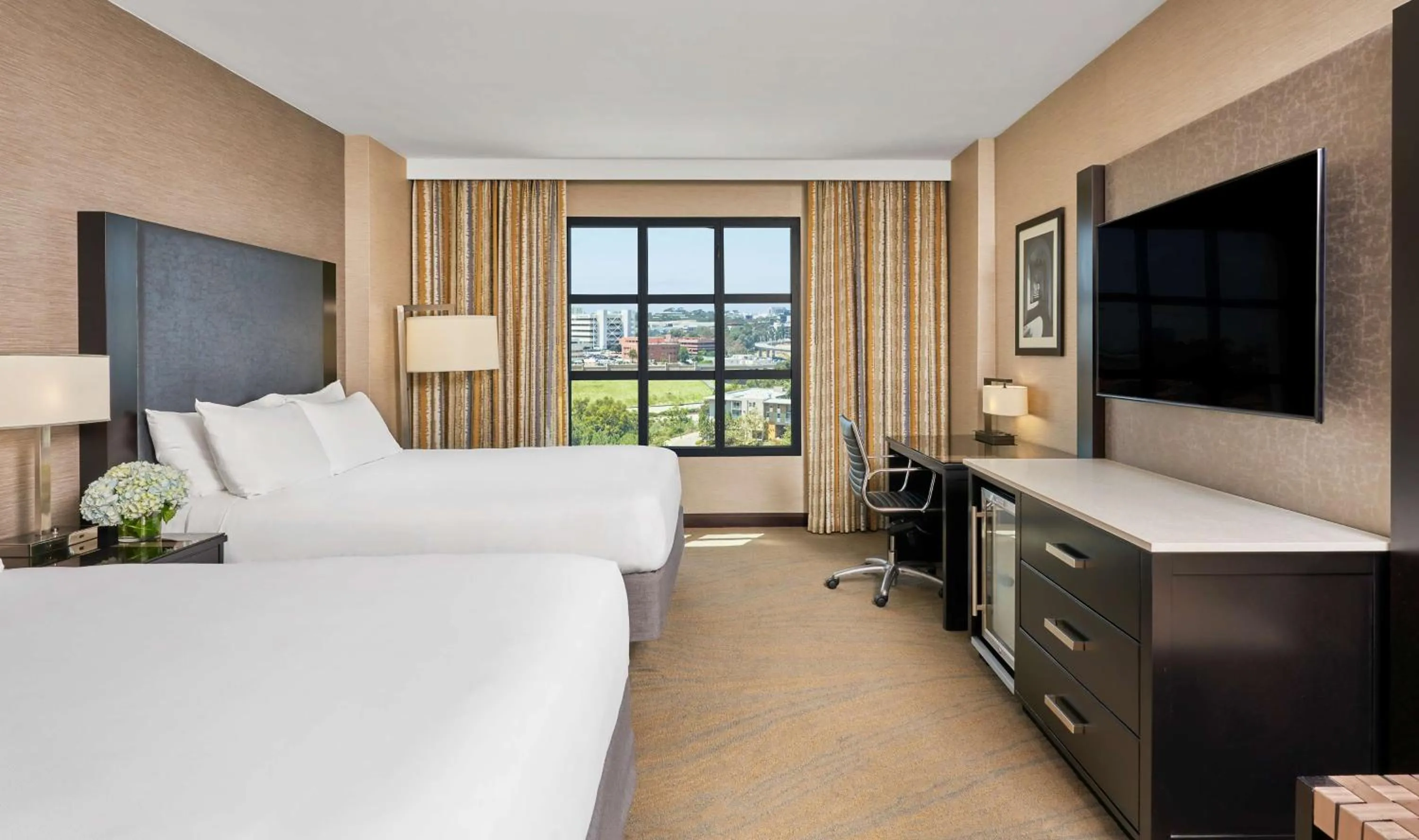 Queen Room with Two Queen Beds - High Floor in Hyatt Regency La Jolla at Aventine