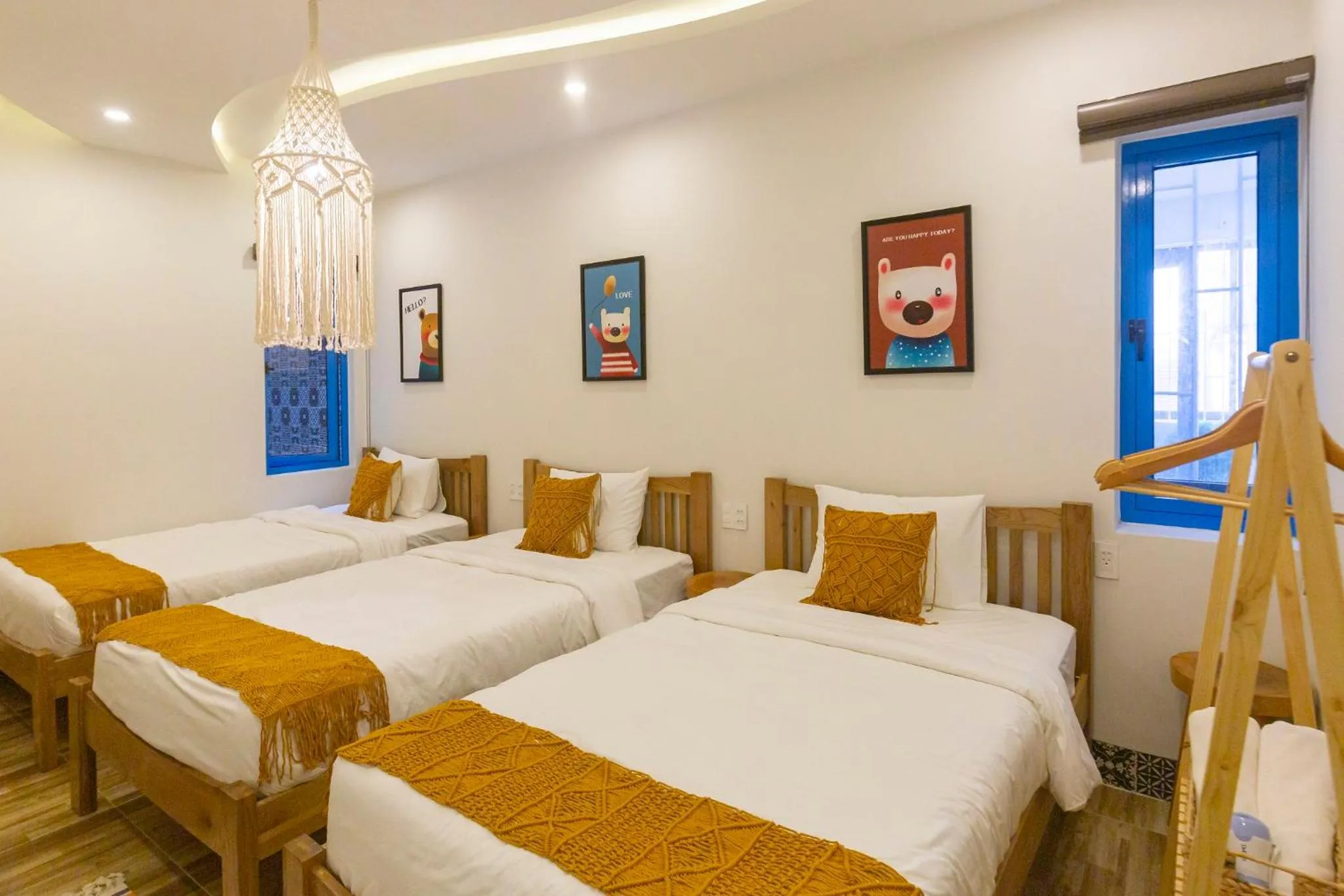 Triple Room with Private Bathroom in Hoi An Lazy Bear Hostel