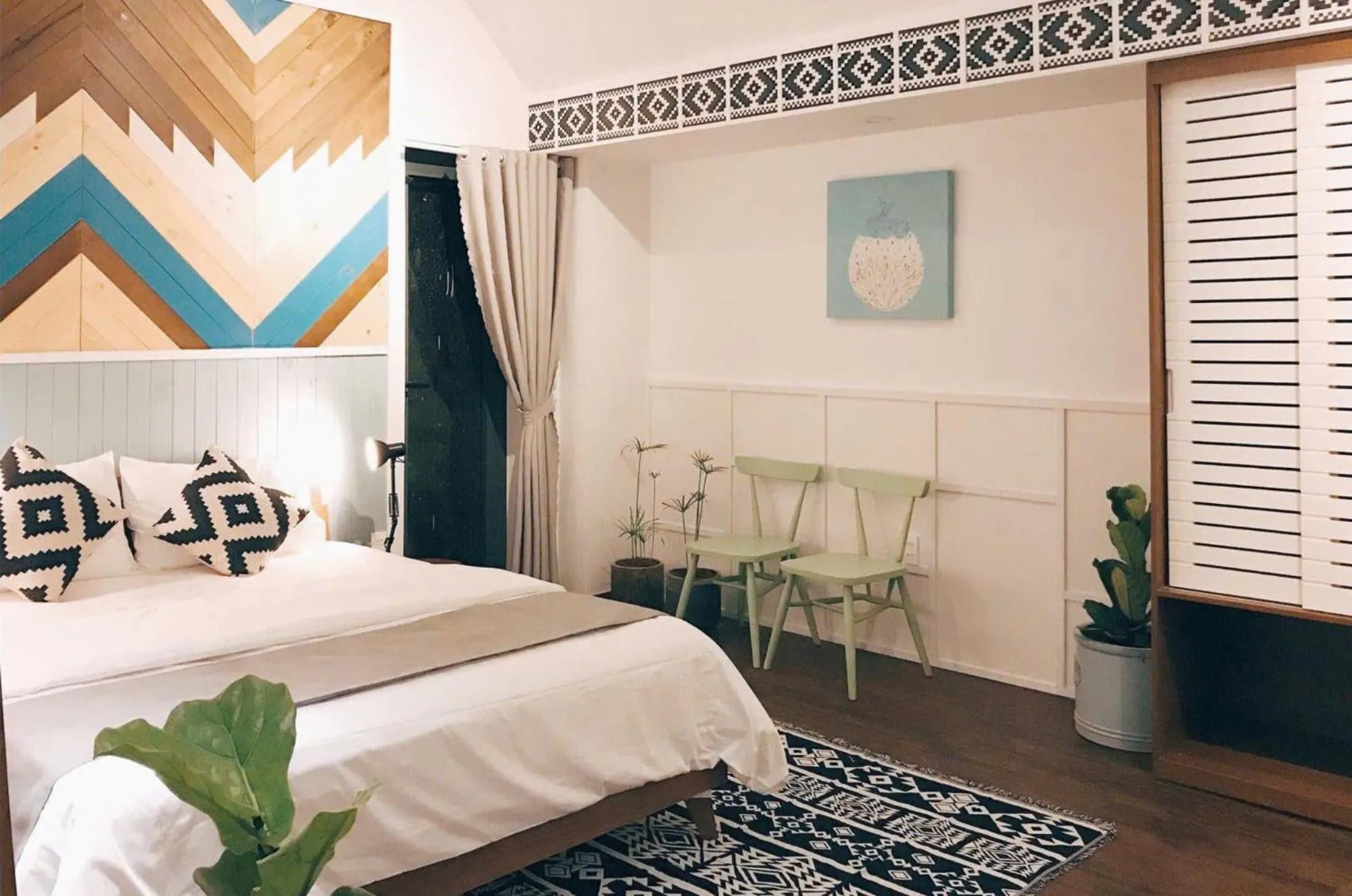 Standard Queen Room in The Scent Boutique Dalat Hotel