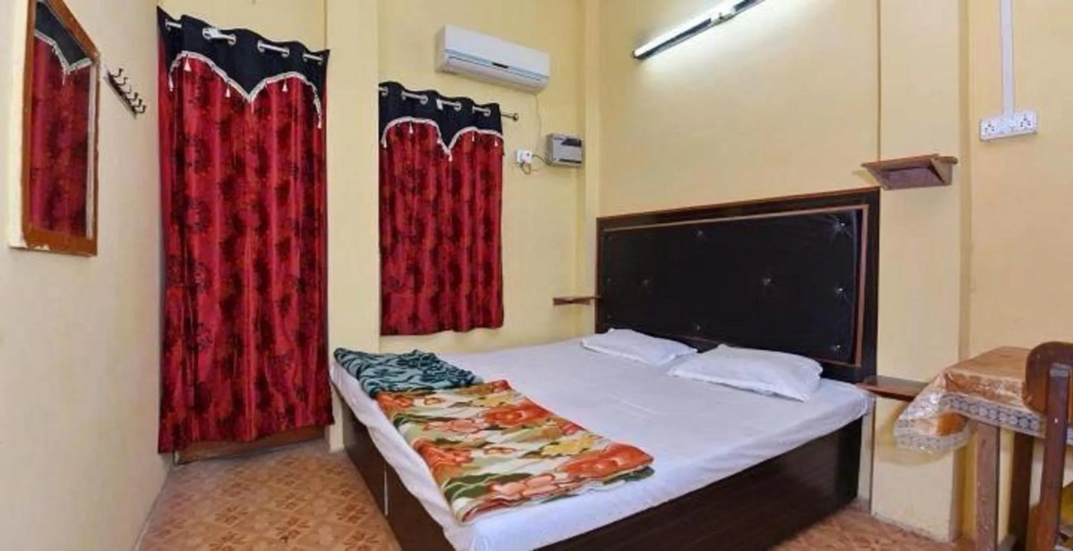 Deluxe Room - single occupancy in Maa Vaishno Guest House