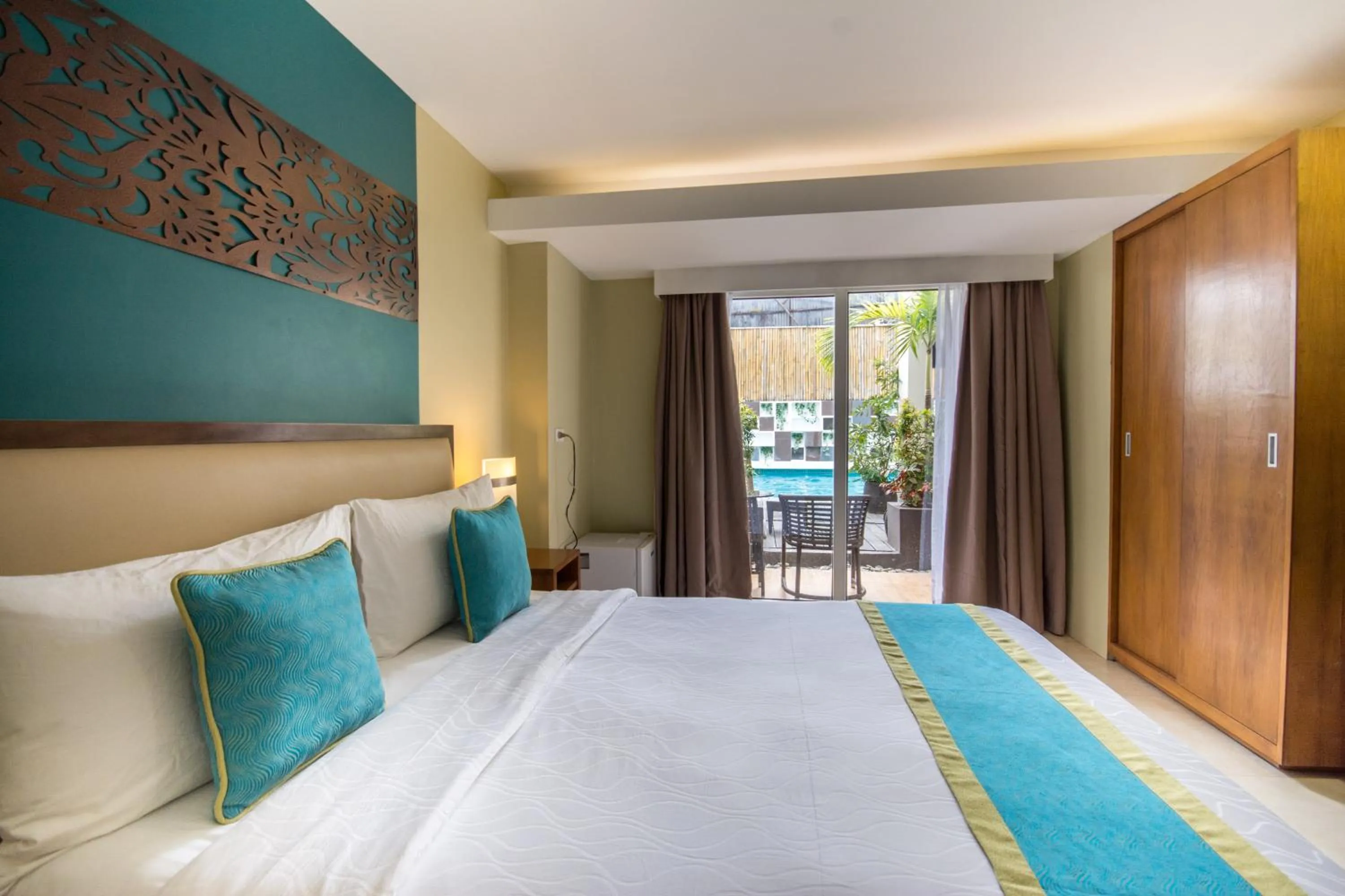 Deluxe Double or Twin Room with Pool Access in Boracay Haven Resort