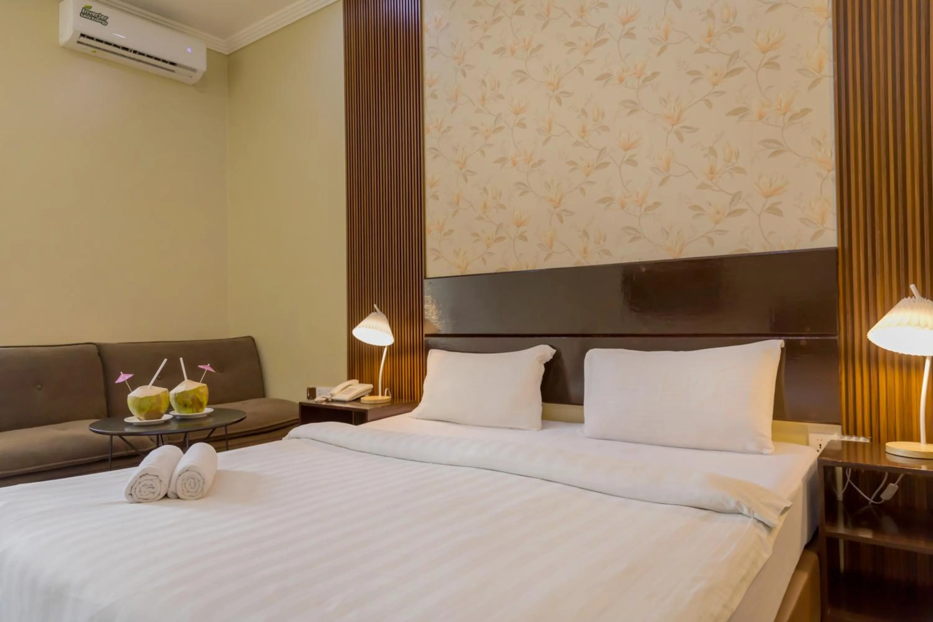 Deluxe Double Room with Balcony in WhiteShell Island Hotel & Spa