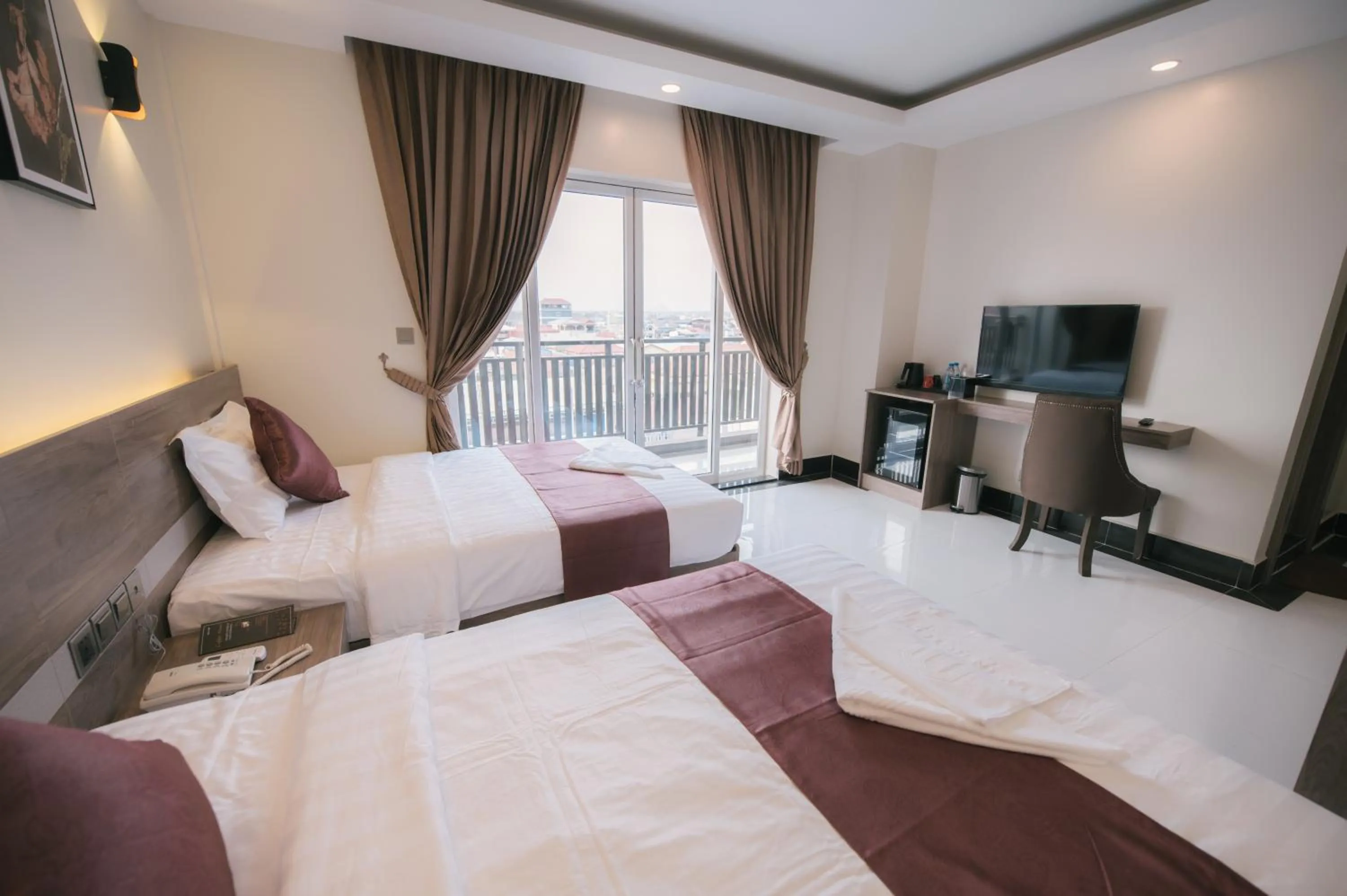 Twin Room with Balcony in Twin Hotel Kampot