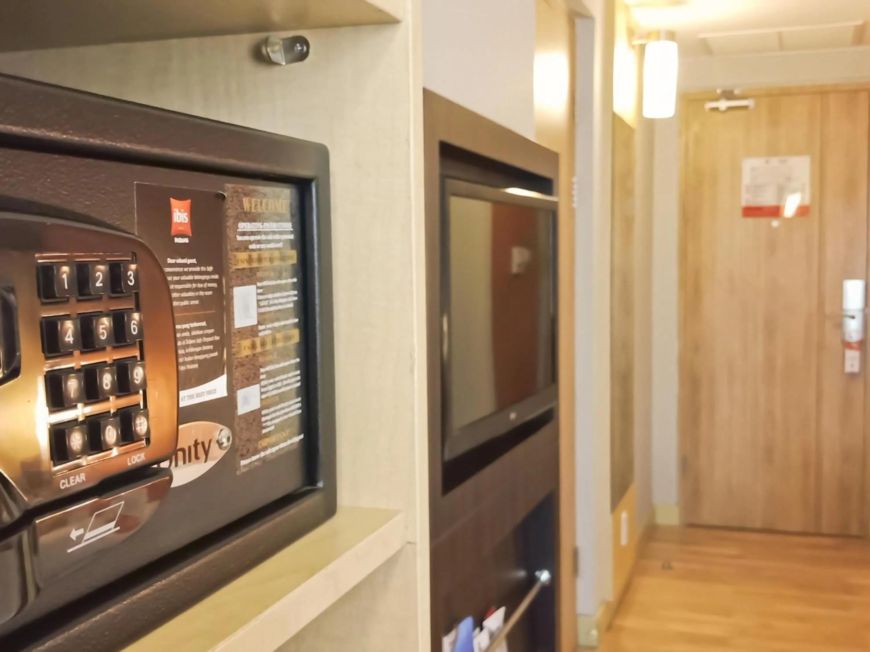 Standard Twin Room in Ibis Padang