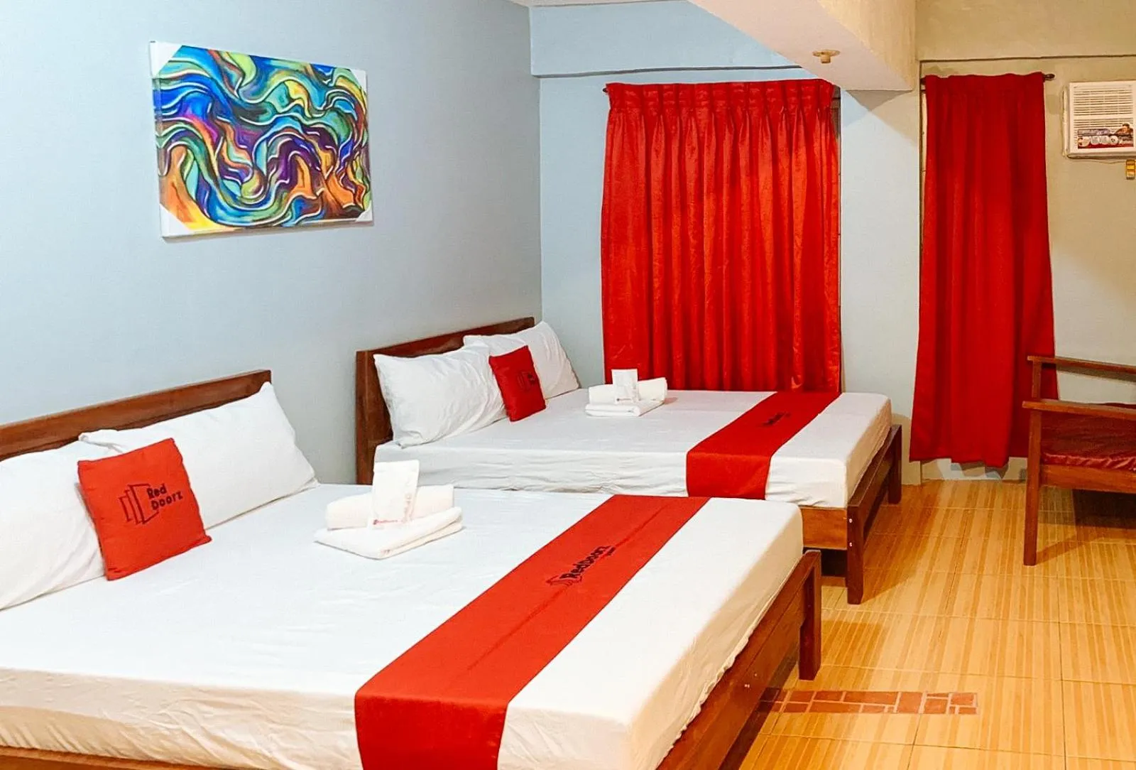 Quadruple Room in RedDoorz near Pasay Rotonda