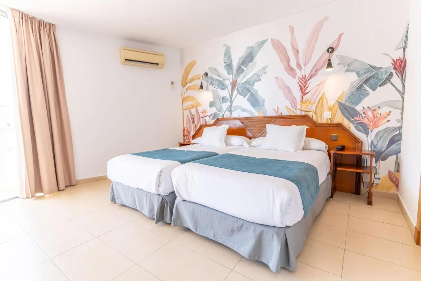 Triple Room in Hotel Mainare Playa