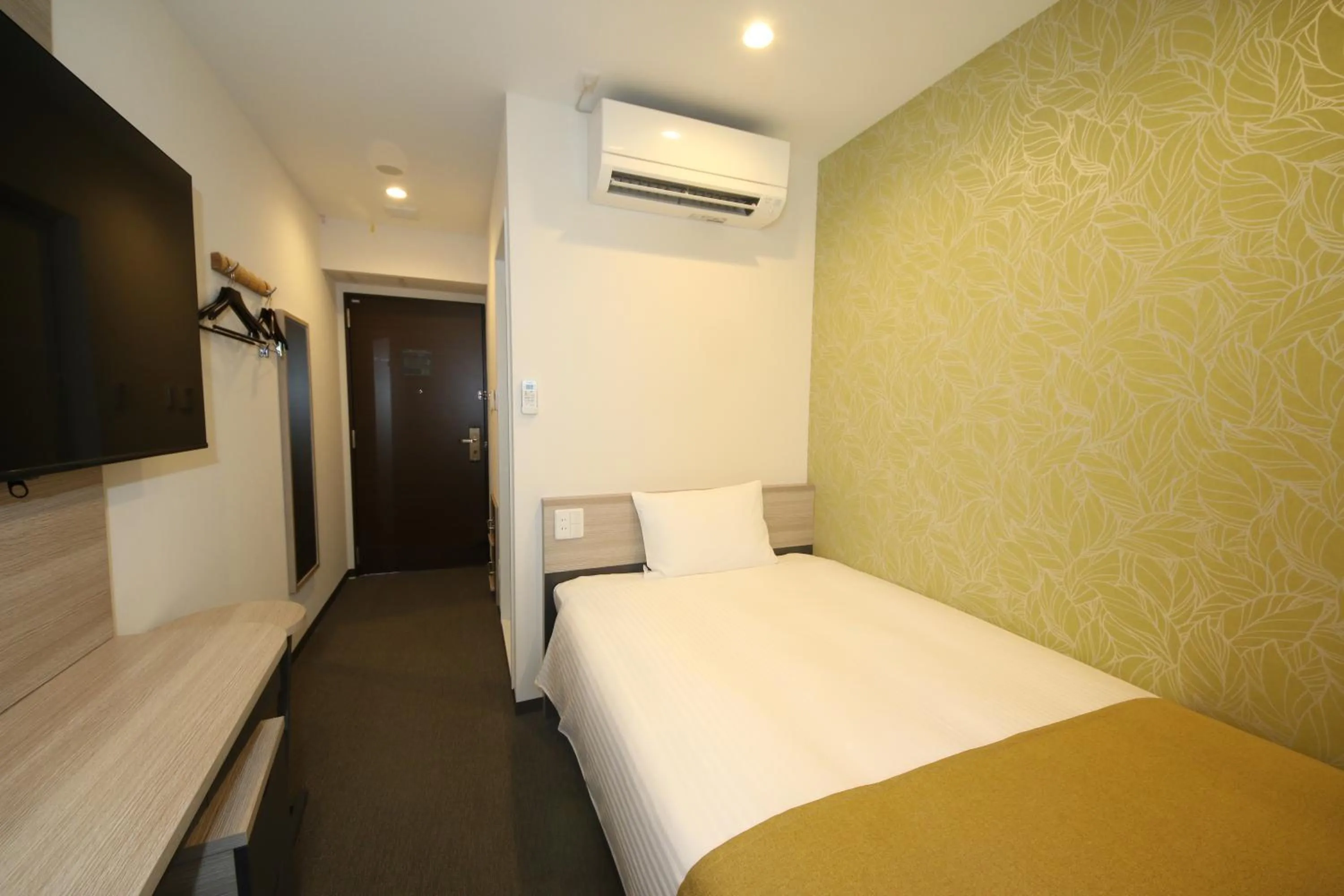 Economy Single Room in Kuretake Inn Premium Numazu Kitaguchi Ekimae