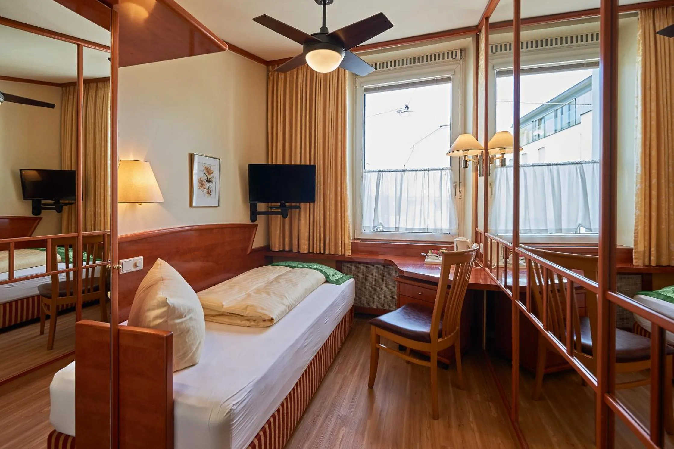 Economy Single Room in Hotel Bodensee