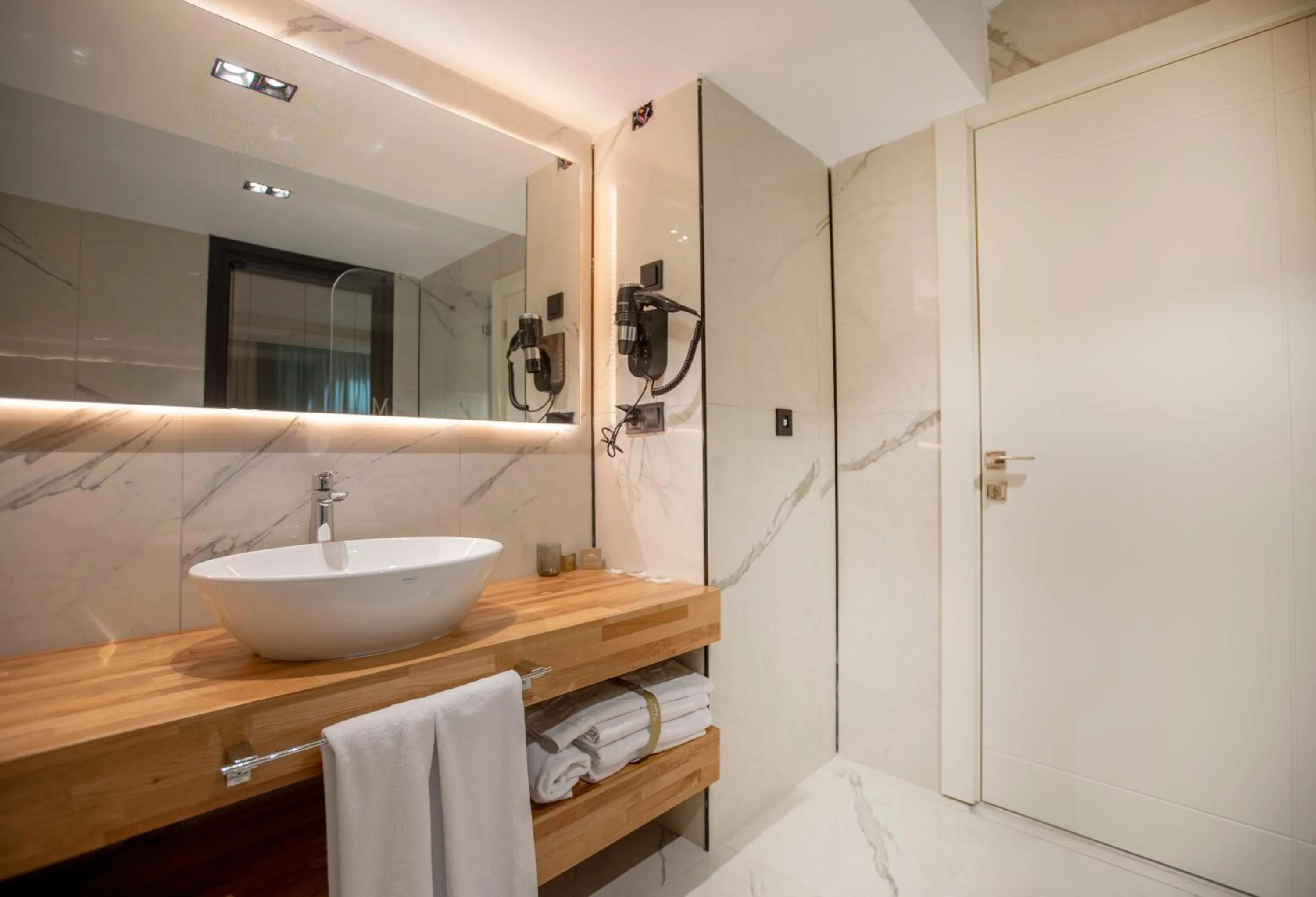 Suite with Spa Bath - single occupancy in Elifim Resort Hotel