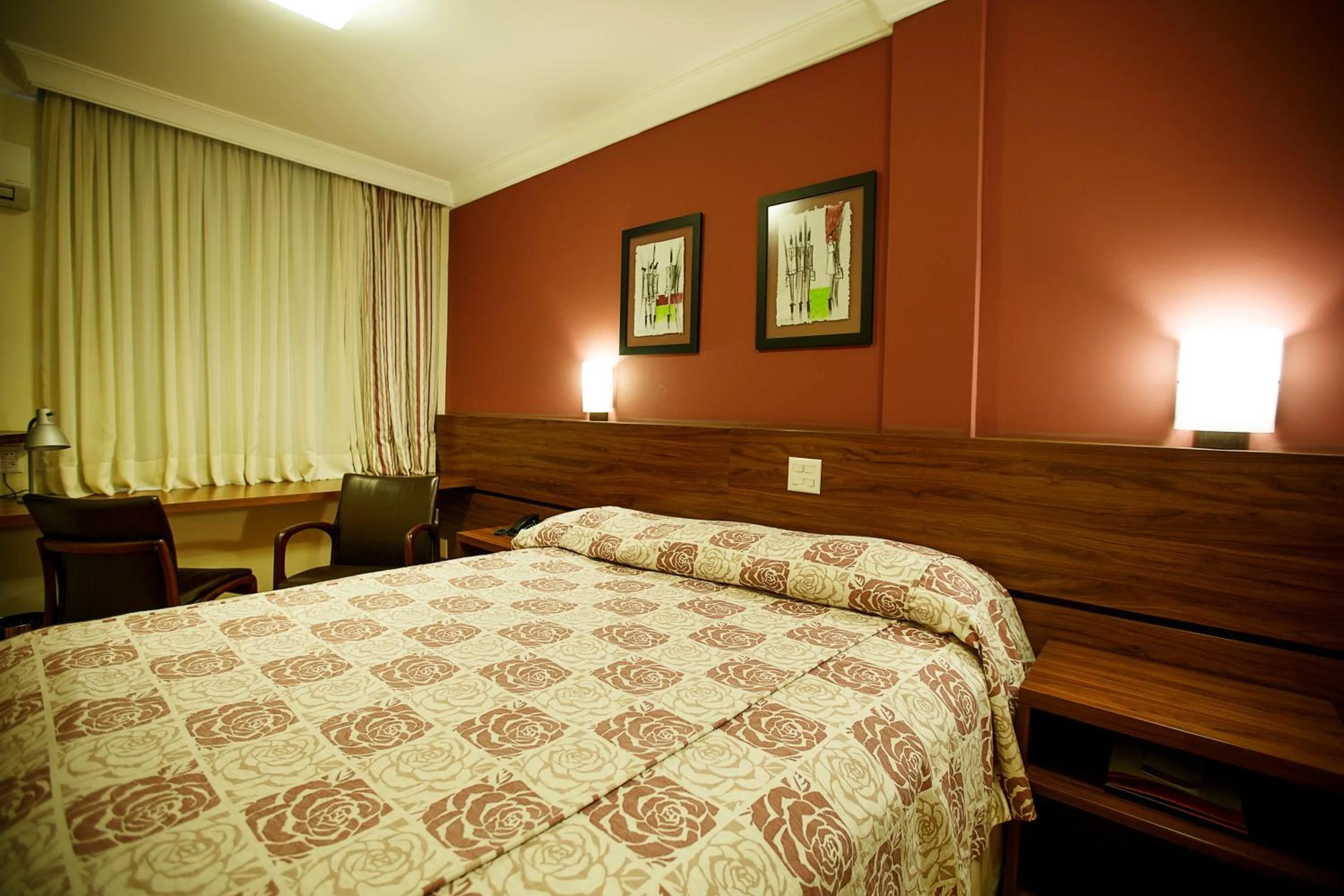 Superior Double Room - single occupancy in Eston Hotel - LOCALIZAÇÃO CENTRAL PRIVILEGIADA -PET FRIENDLY