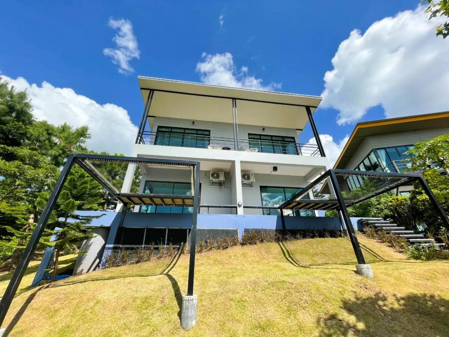 Single Room with Garden View - single occupancy in Krin Resort