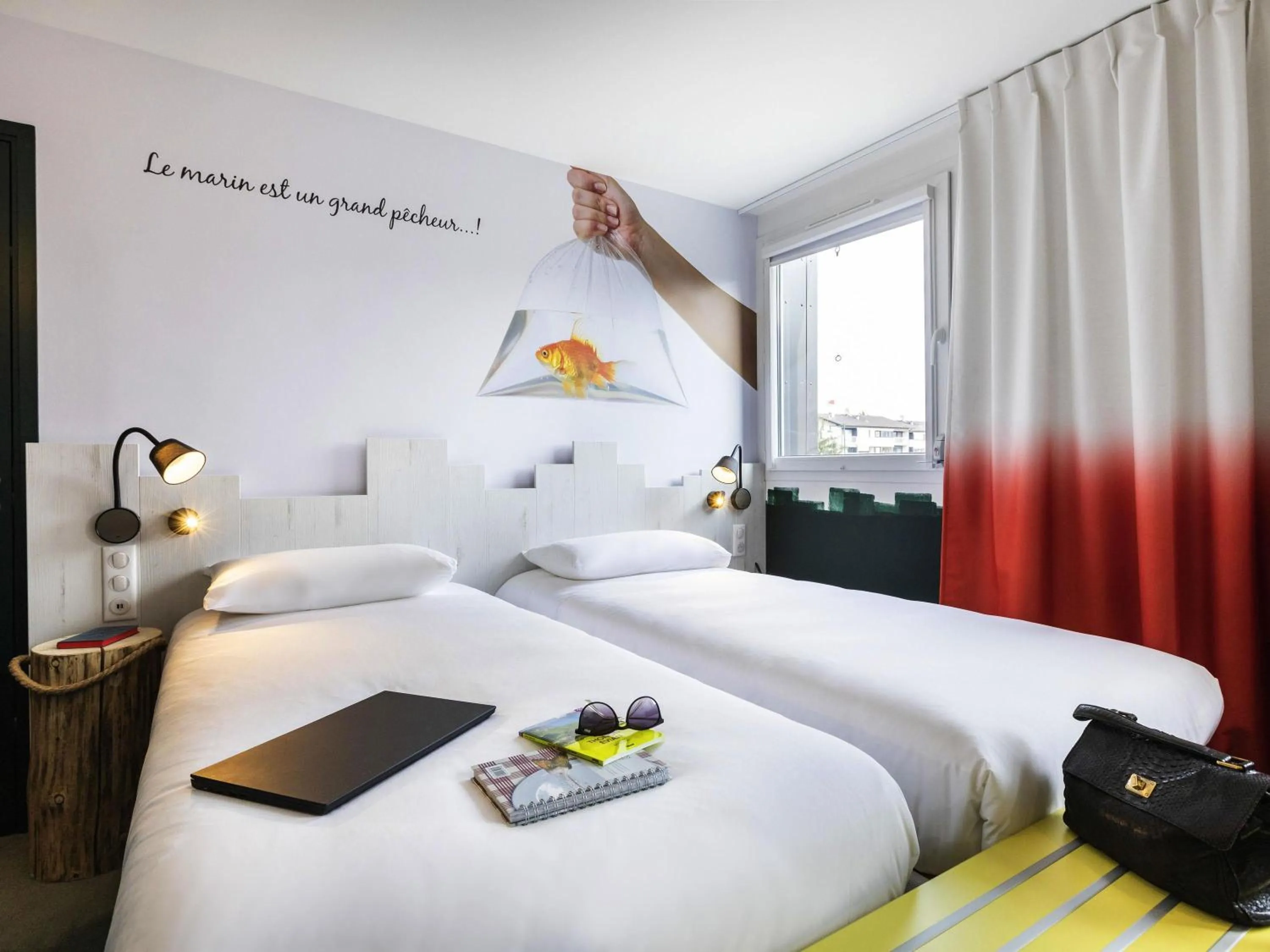 Standard Twin Room in ibis Styles Thonon-les-Bains