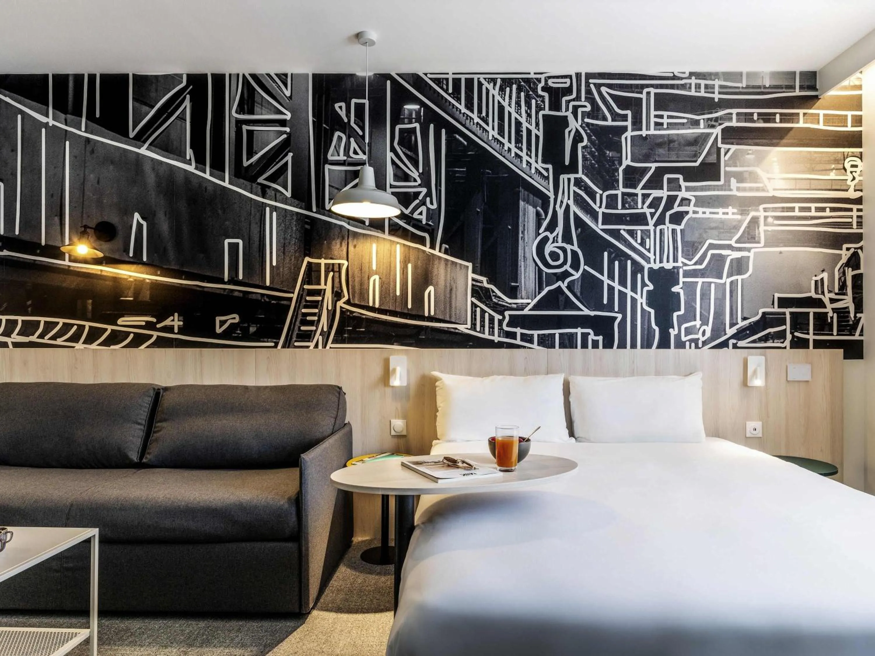 Property building, Bed in ibis Styles Limoges Centre